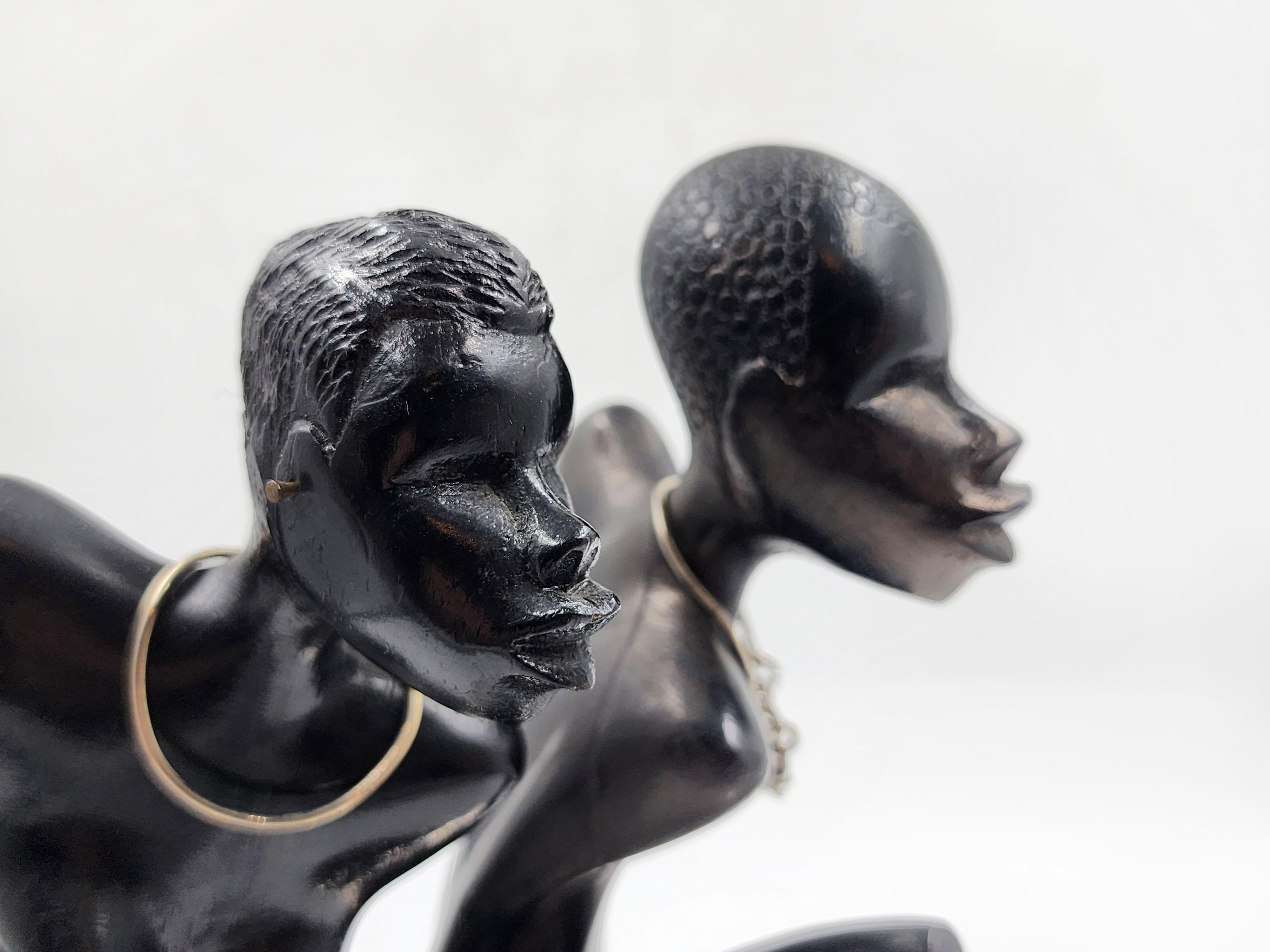 Pareja de africanos tallados por Karl Hagenauer Madera