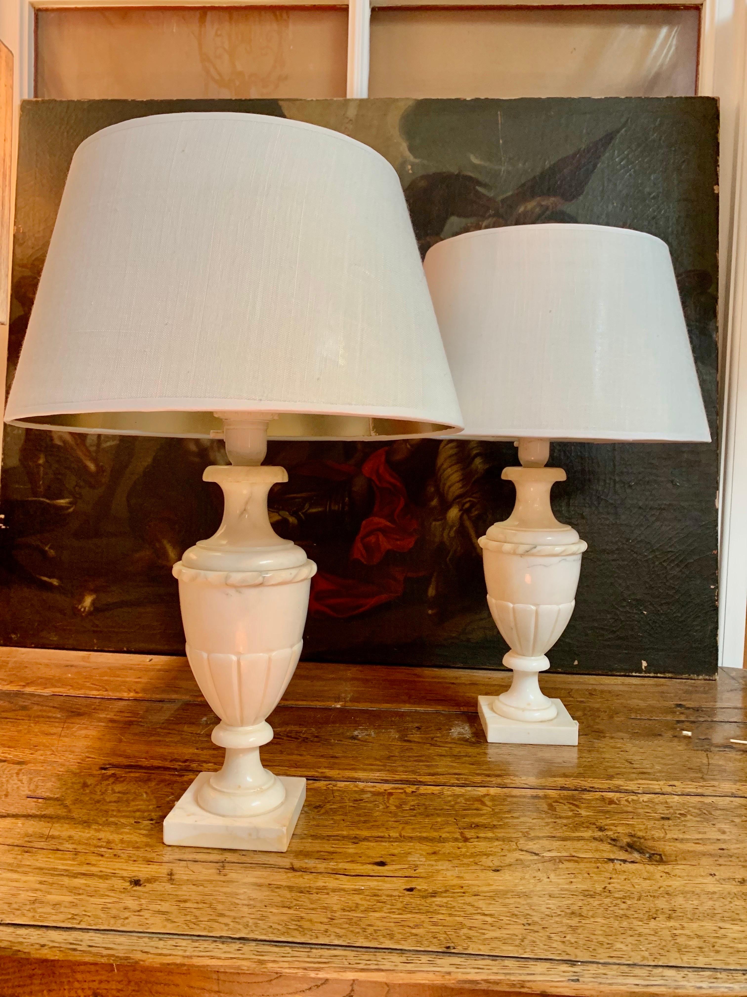 Neoclassical Revival Pair of Carved Alabaster Table Lamps For Sale