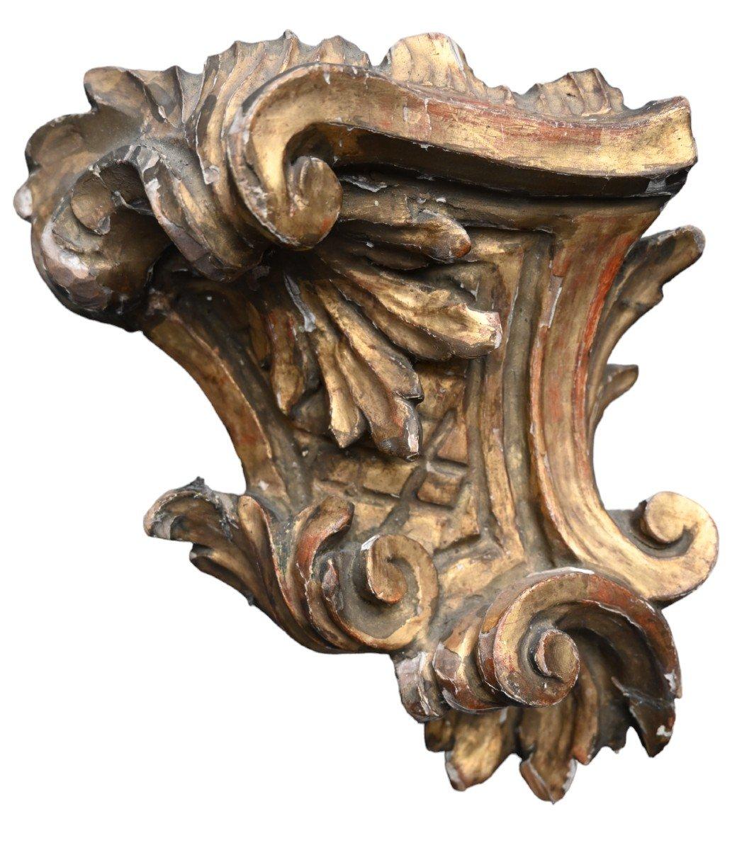 Louis XV Paire de consoles sculptées et dorées du 18ème siècle en vente