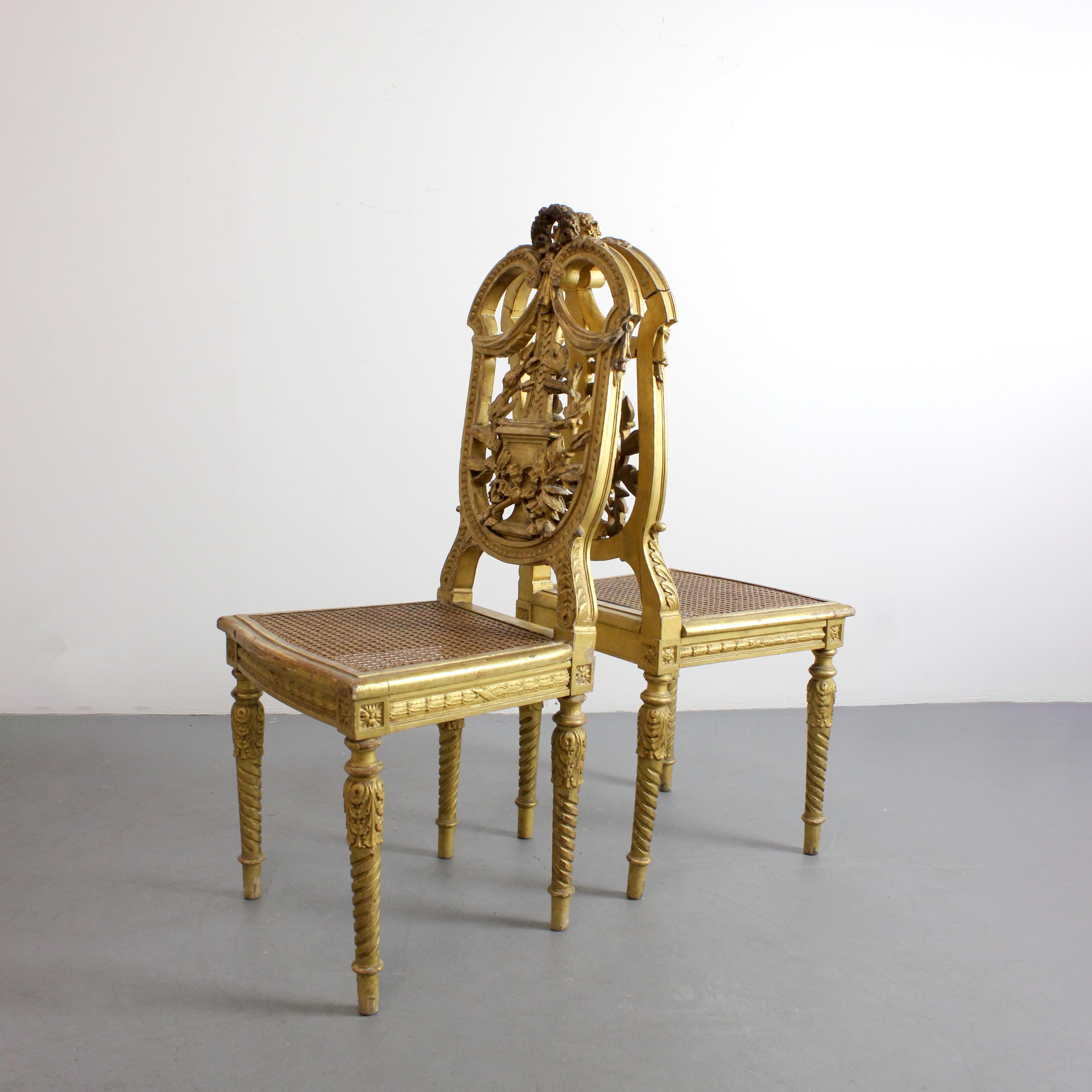 Pair of carved and gilded wooden chairs with lattice seat - Louis XVI - For Sale 6