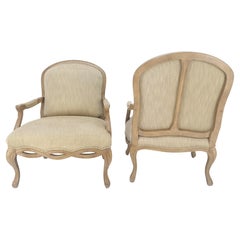 Paire de fauteuils de salon à accoudoirs sculptés par Bernhardt Style Regency MINT