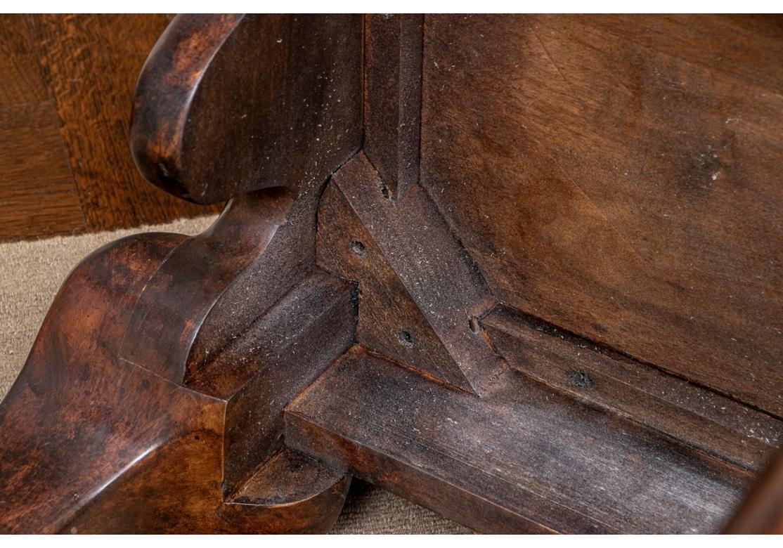 Ein Paar geschnitzte Konsolen von David Iatesta für John Rosselli (Holz) im Angebot