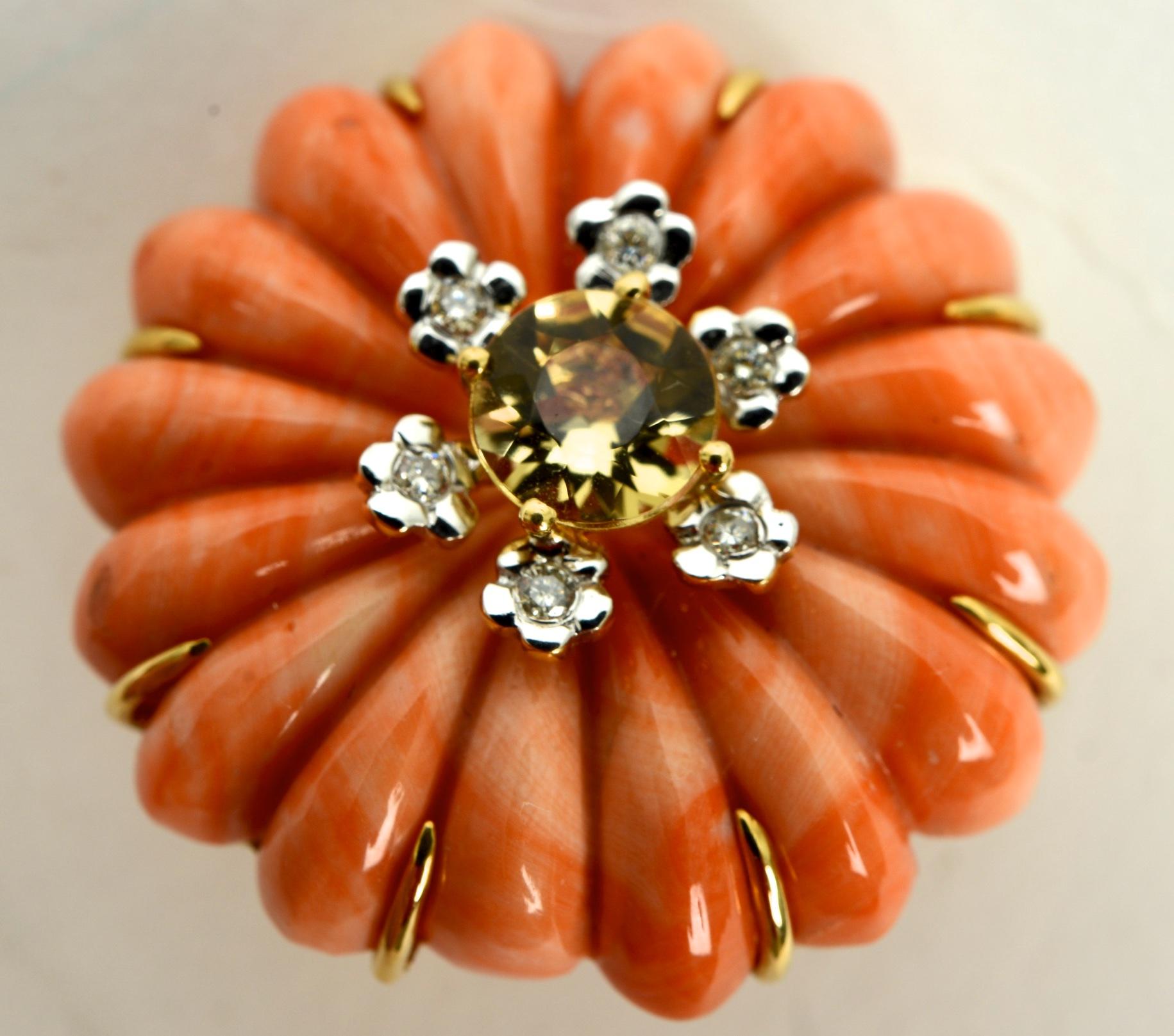 Paire de boucles d'oreilles sculptées en or 18 carats, diamants et citrine Pour femmes en vente