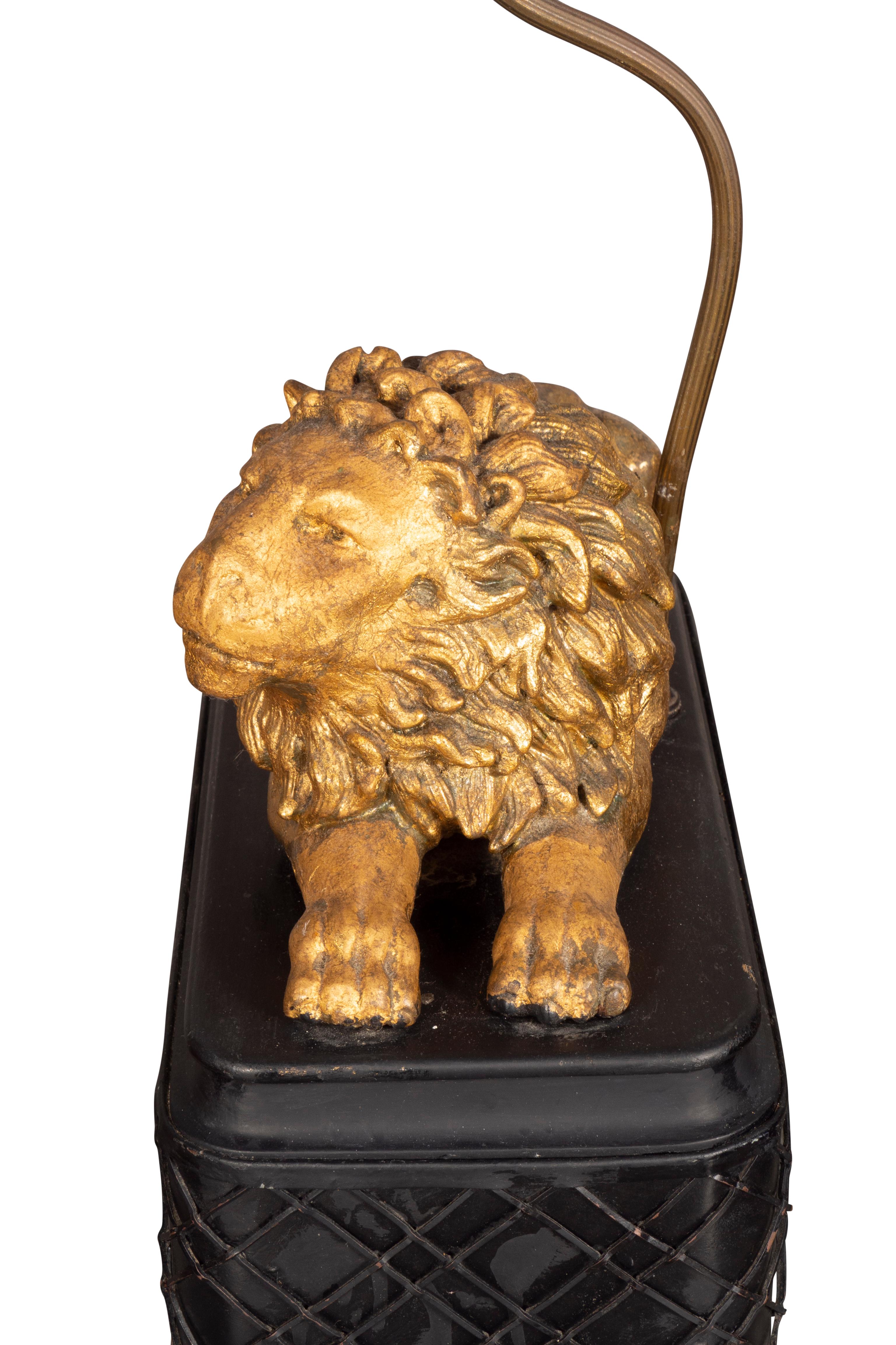 Pair of Carved Giltwood Lion Table Lamps 10