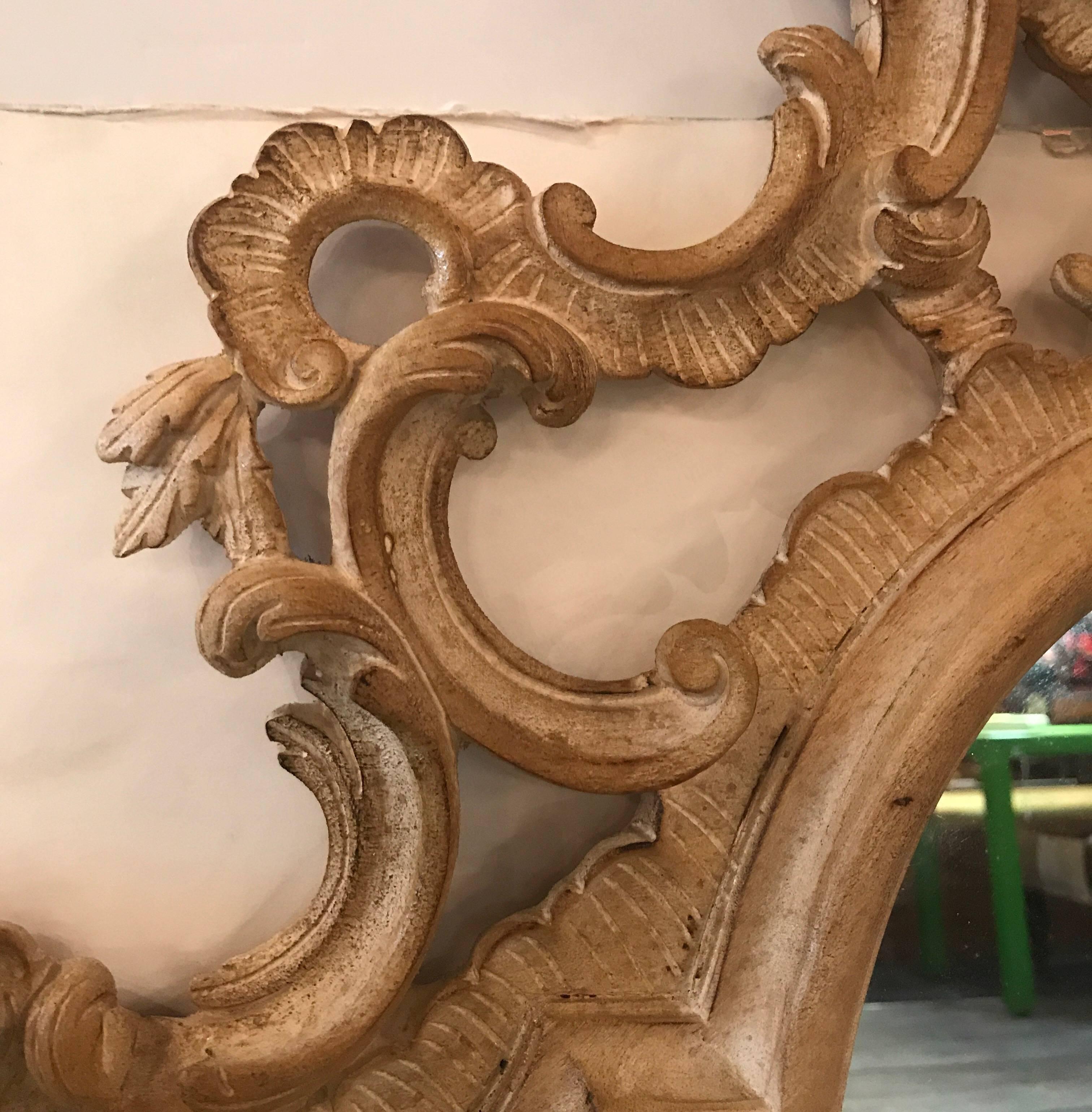 Pair of Carved Italian Rococo Mirrors In Excellent Condition In Lambertville, NJ