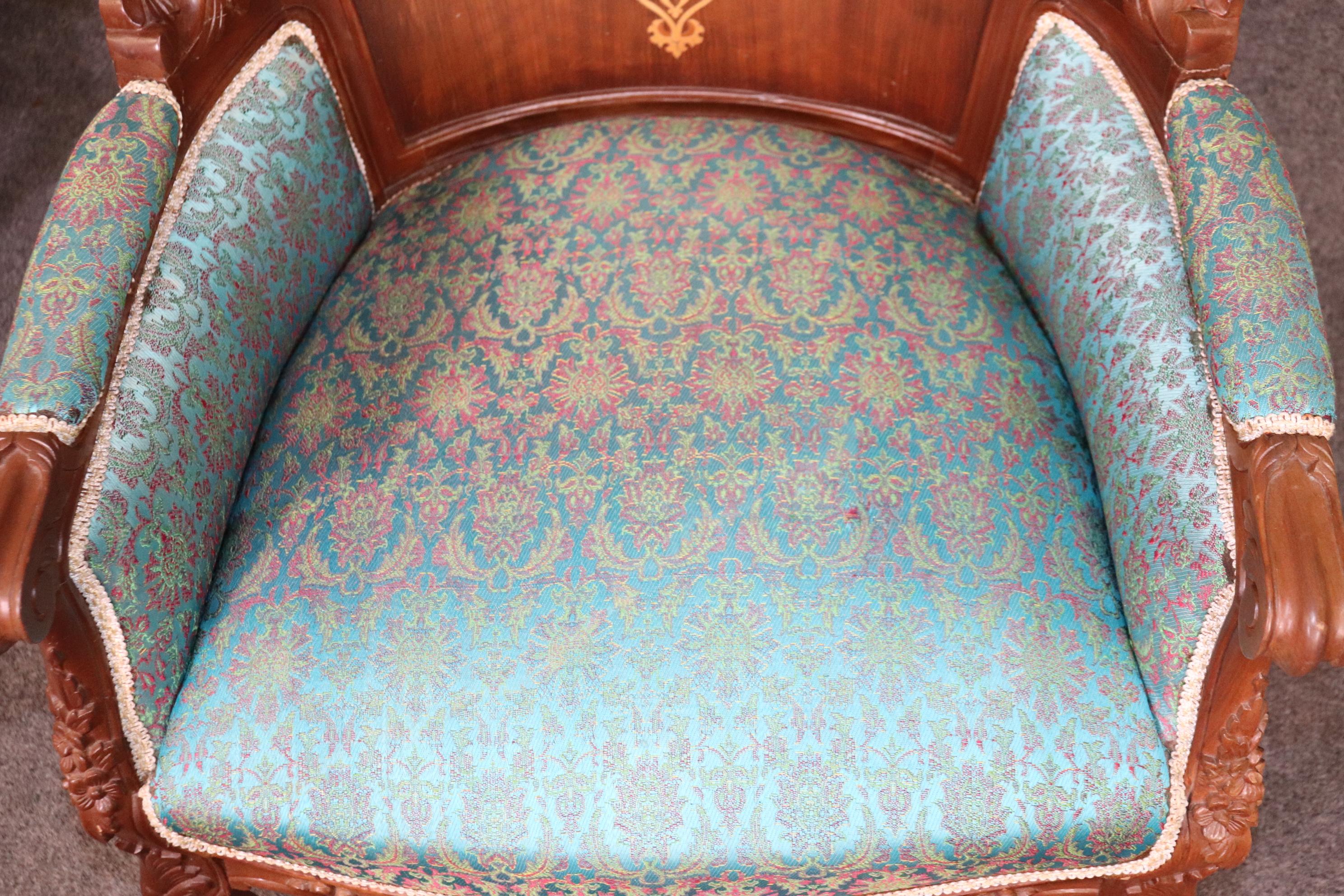 Pareja de Sillones Bergeres Estilo Luis XV Tallados con Decoración de Nácar en venta 8