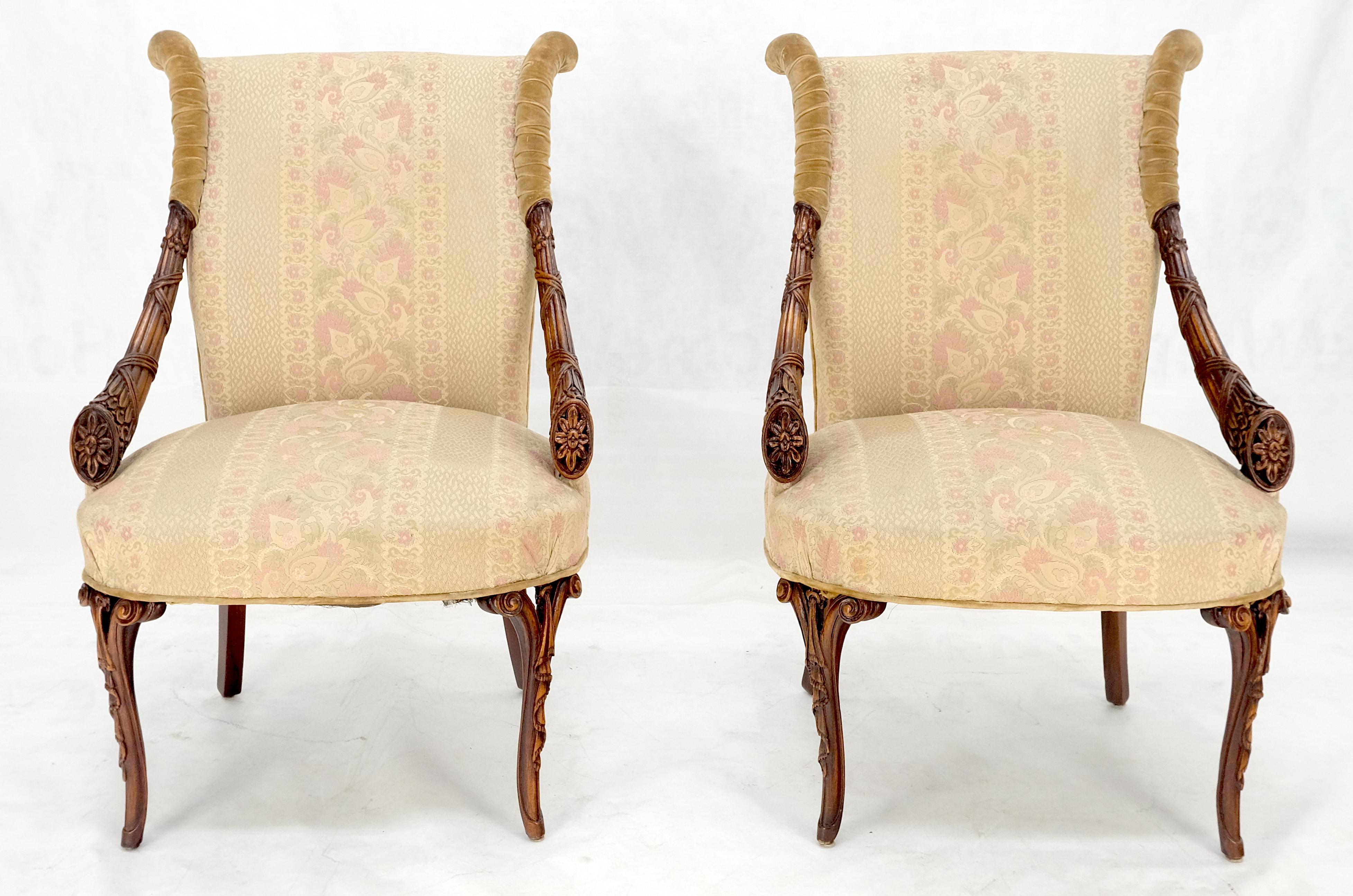 XX secolo Coppia di sedie da salotto in mogano intagliato in stile Regency Revival Pulito! in vendita