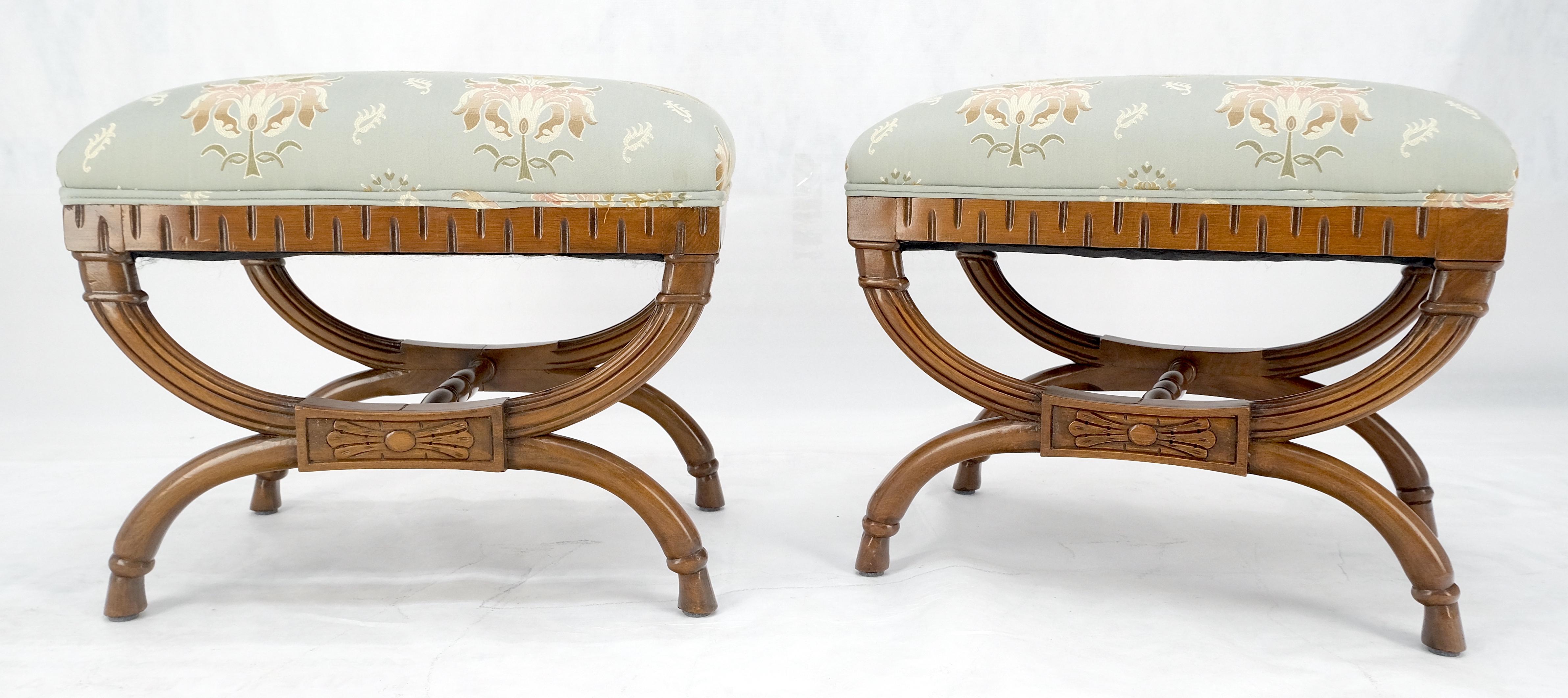 Pair of Carved Mahogany Regency Style Upholstered Decorative Benches MINT! In Excellent Condition In Rockaway, NJ