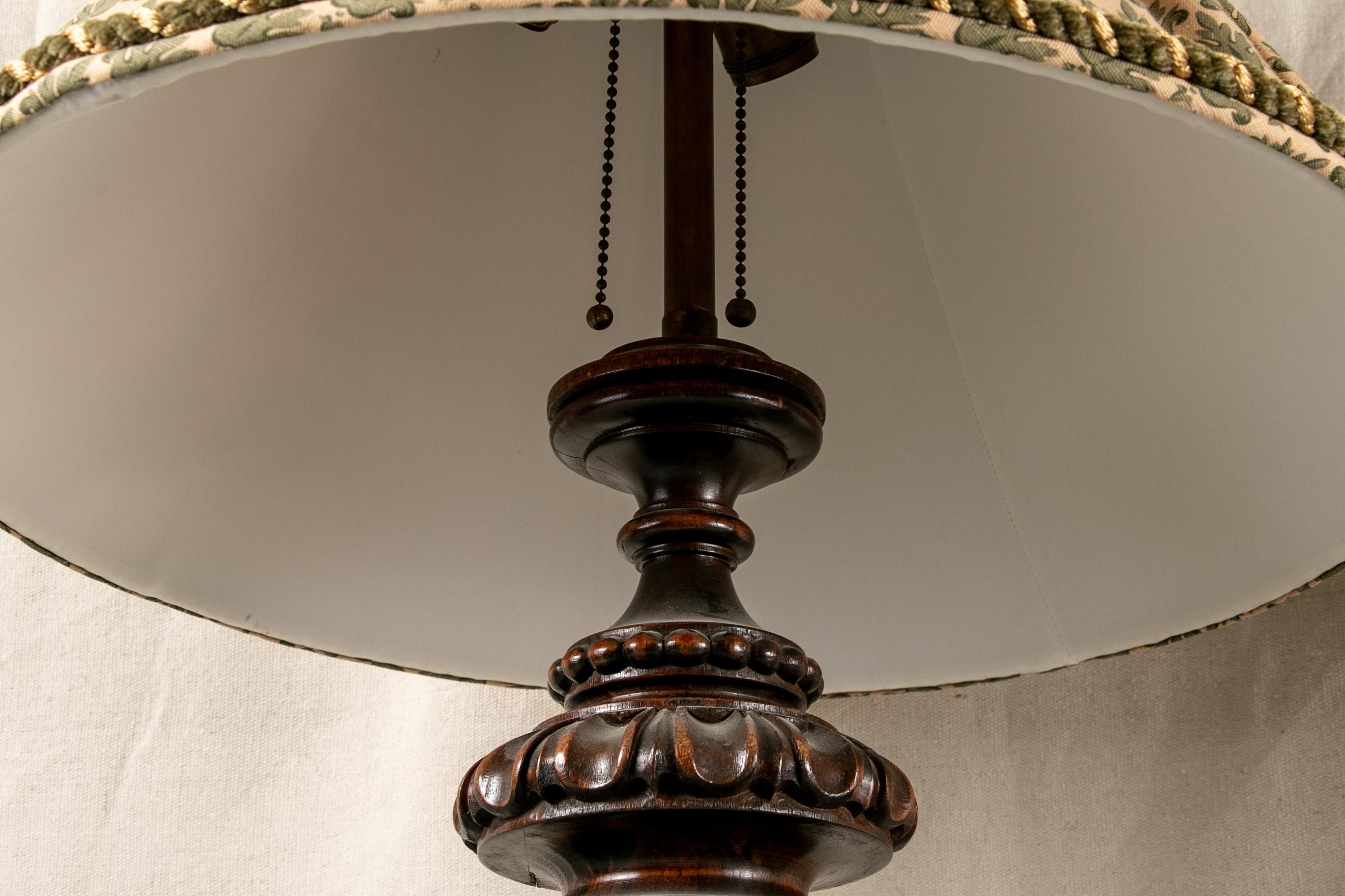 Pair of Carved Mahogany Table Lamps In Good Condition In Bridgeport, CT