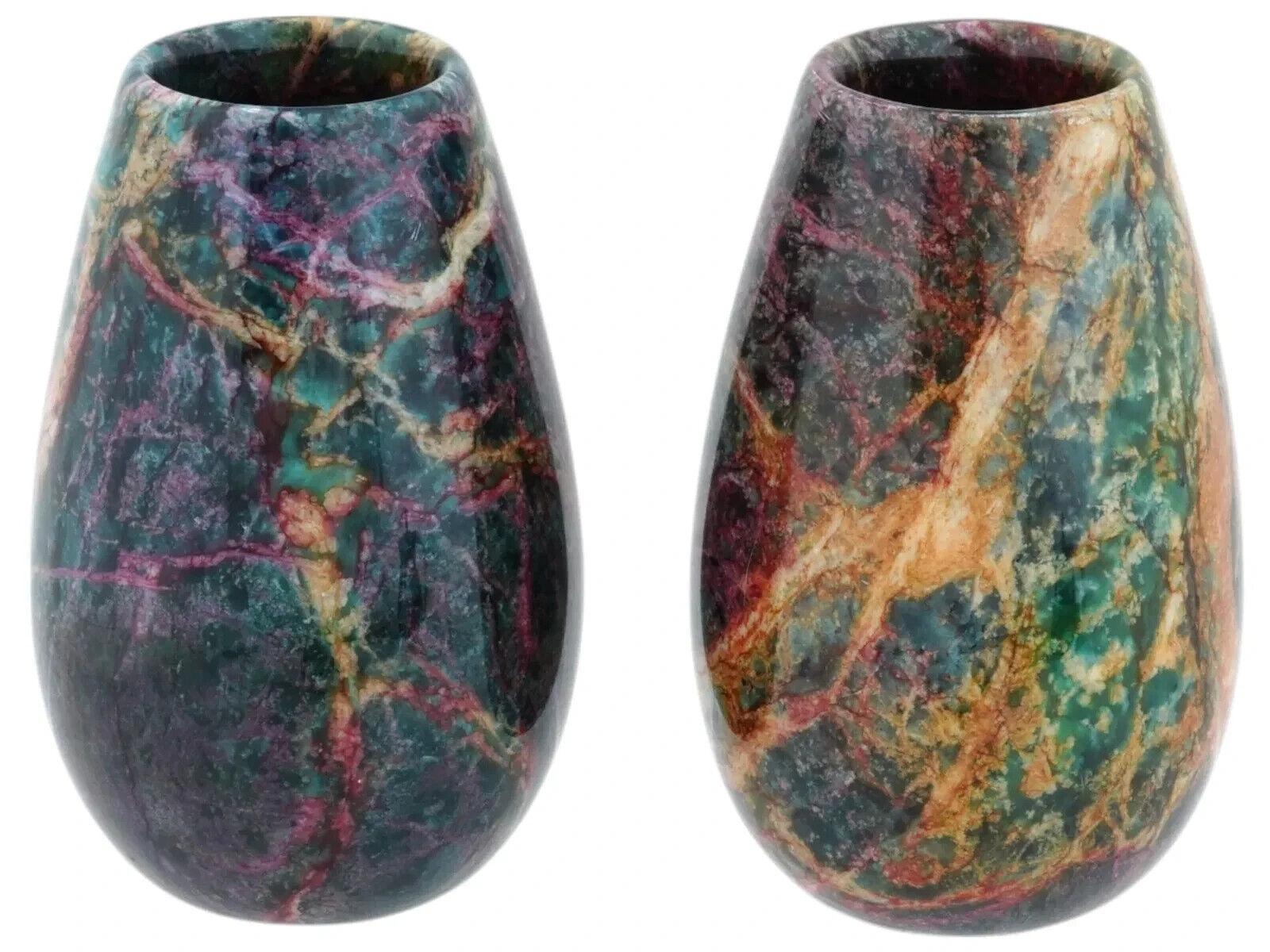 Sconosciuto Coppia di vasi in pietra di diaspro scolpiti e multicolore in vendita