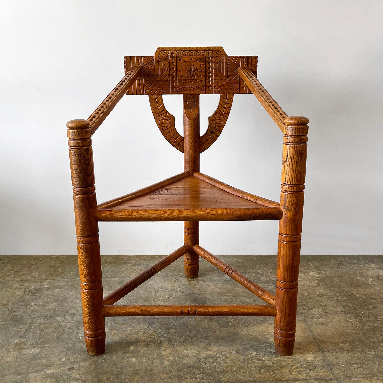 Pair of Carved Nordic Corner Chairs For Sale 7