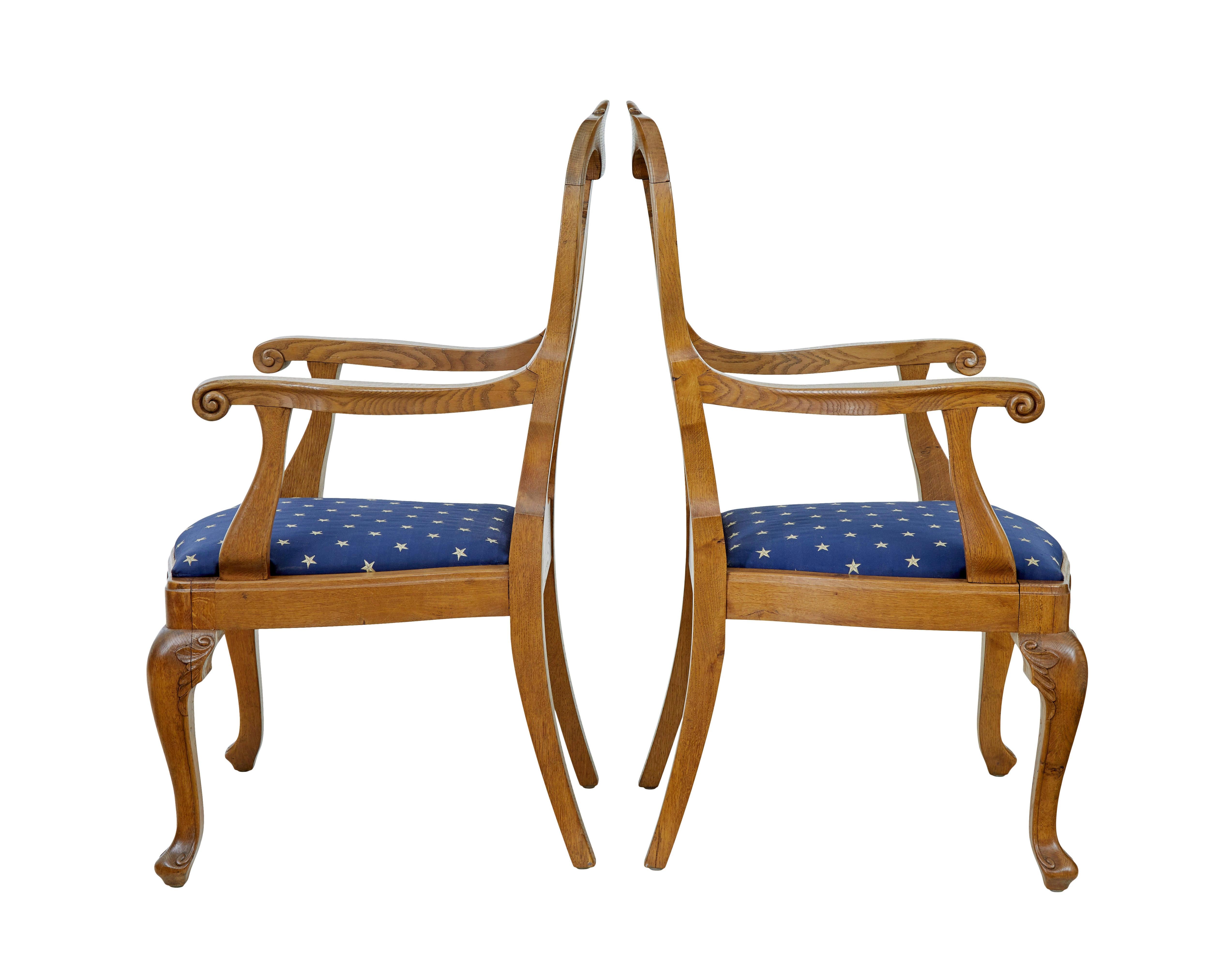 Chippendale Pair of carved oak 19th century armchairs en vente
