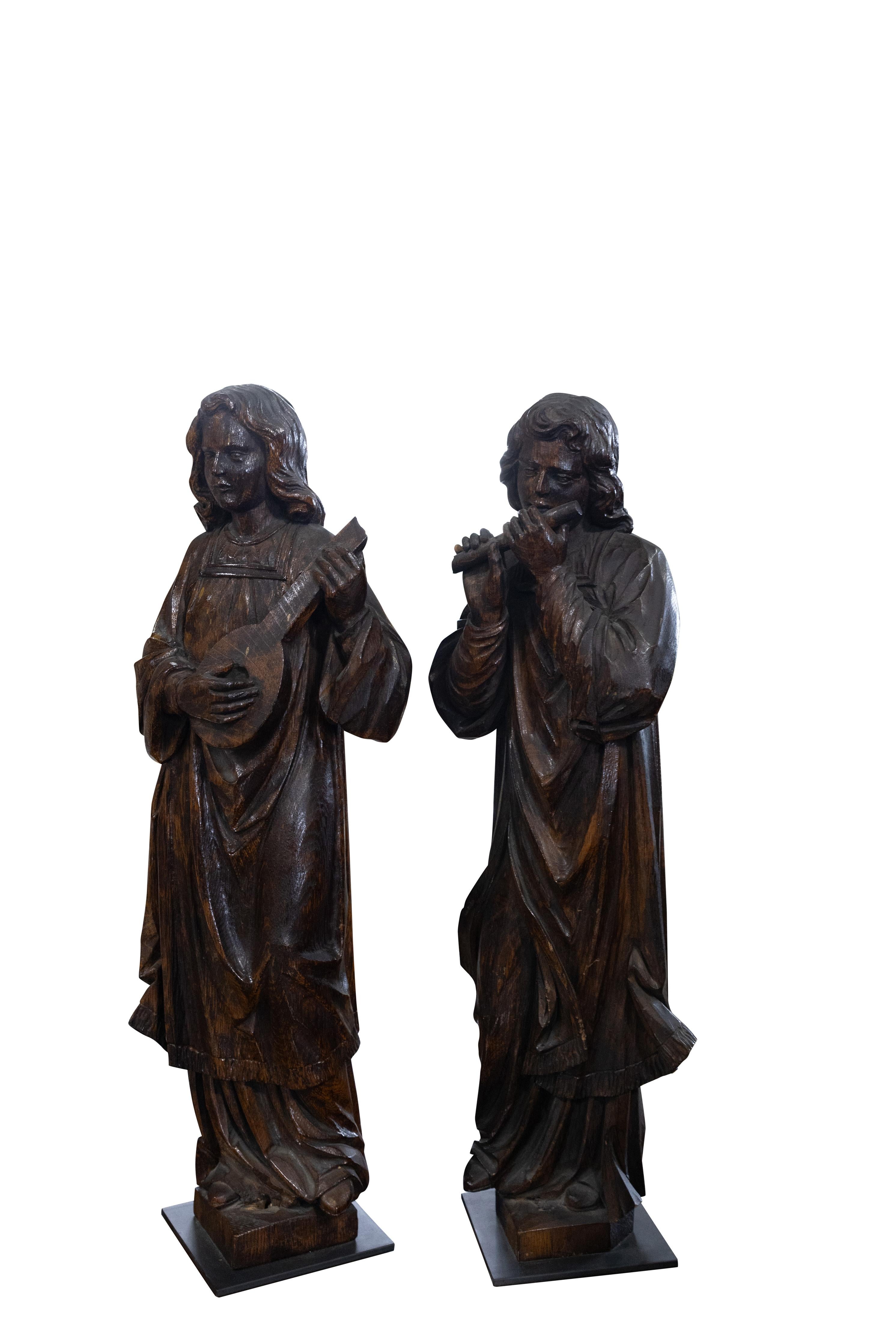 Pair of Carved Oak Musicians in vendita 2