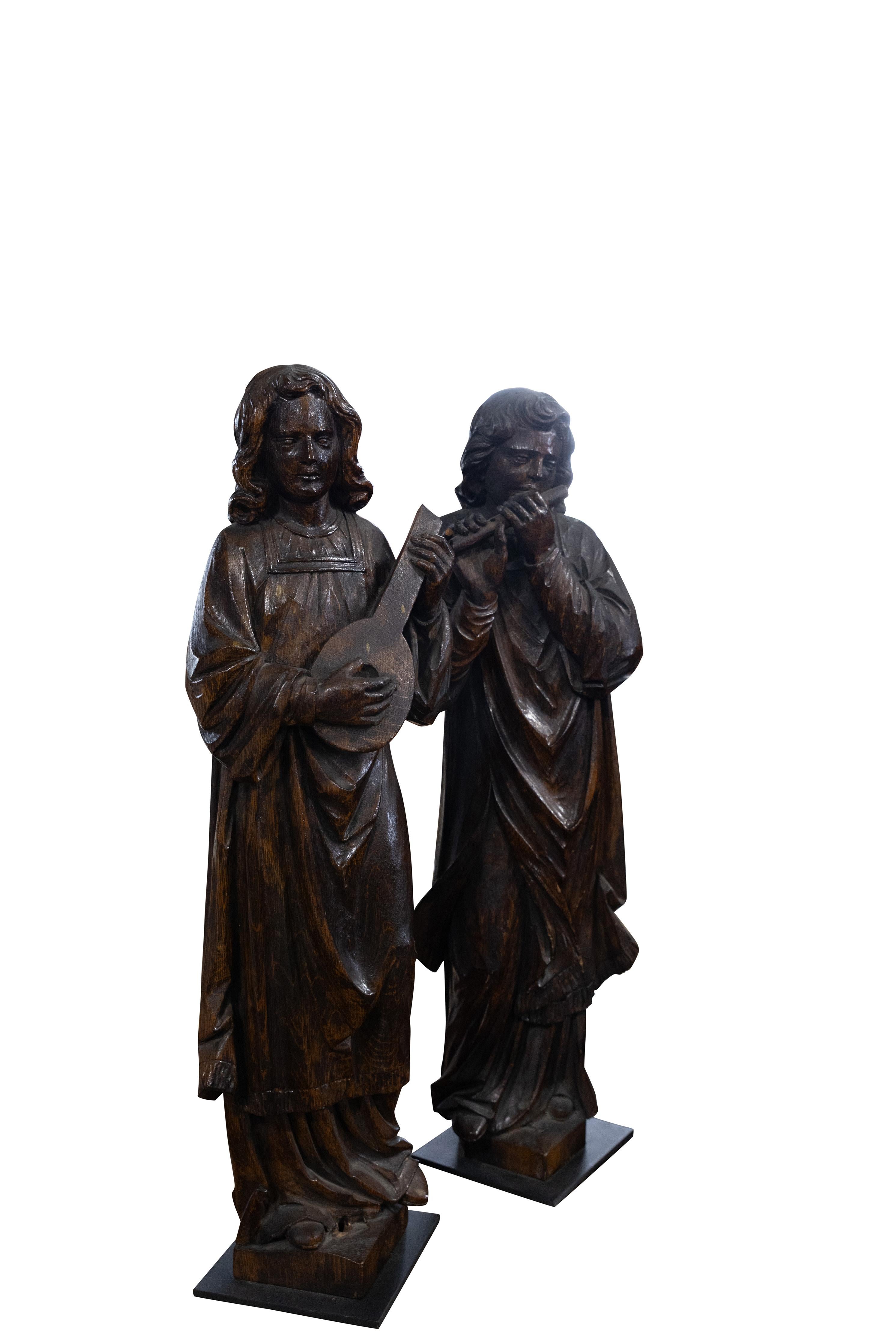 Pair of Carved Oak Musicians in vendita 3