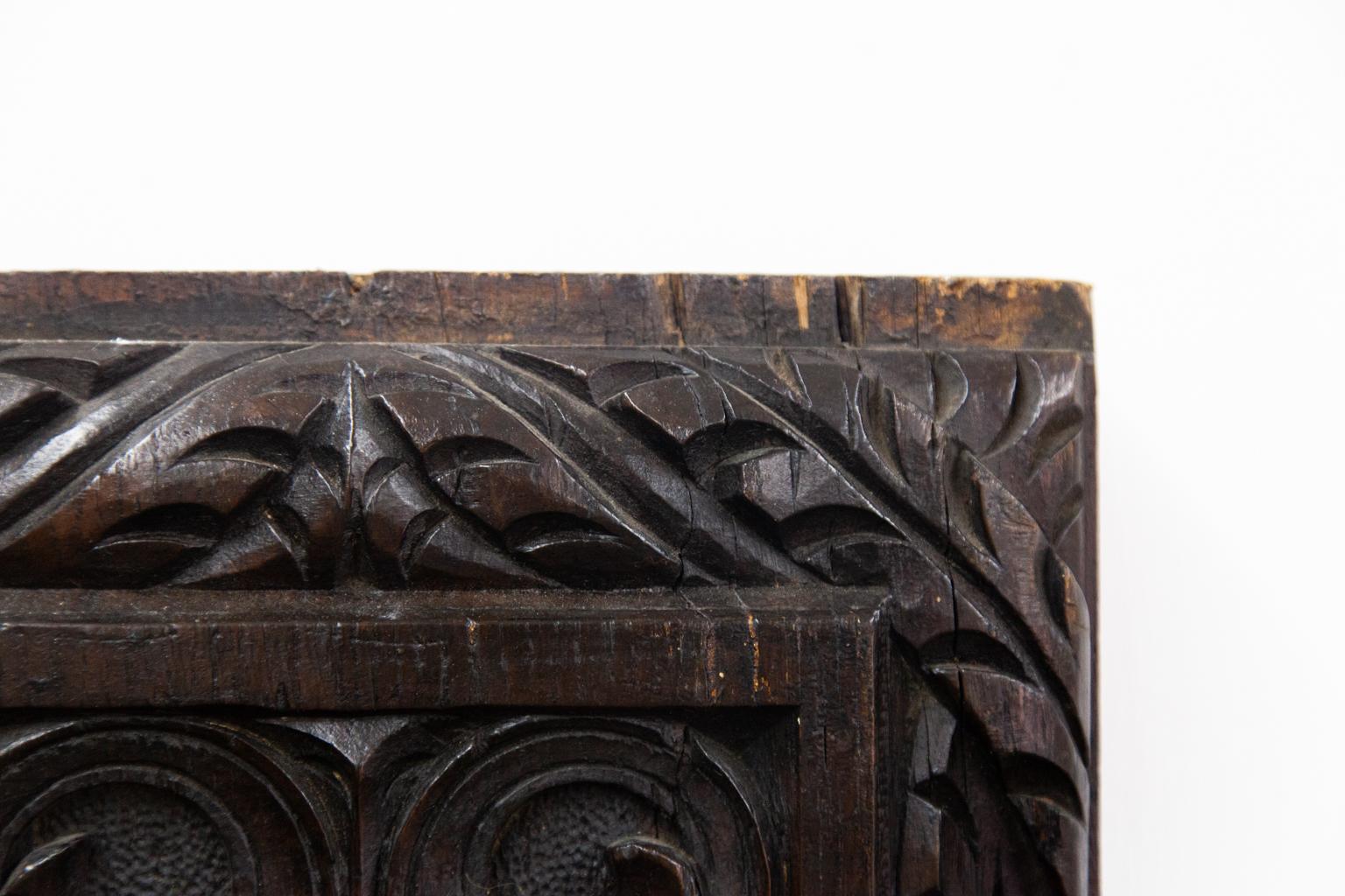 Pair of Carved Oak Panels In Good Condition In Wilson, NC