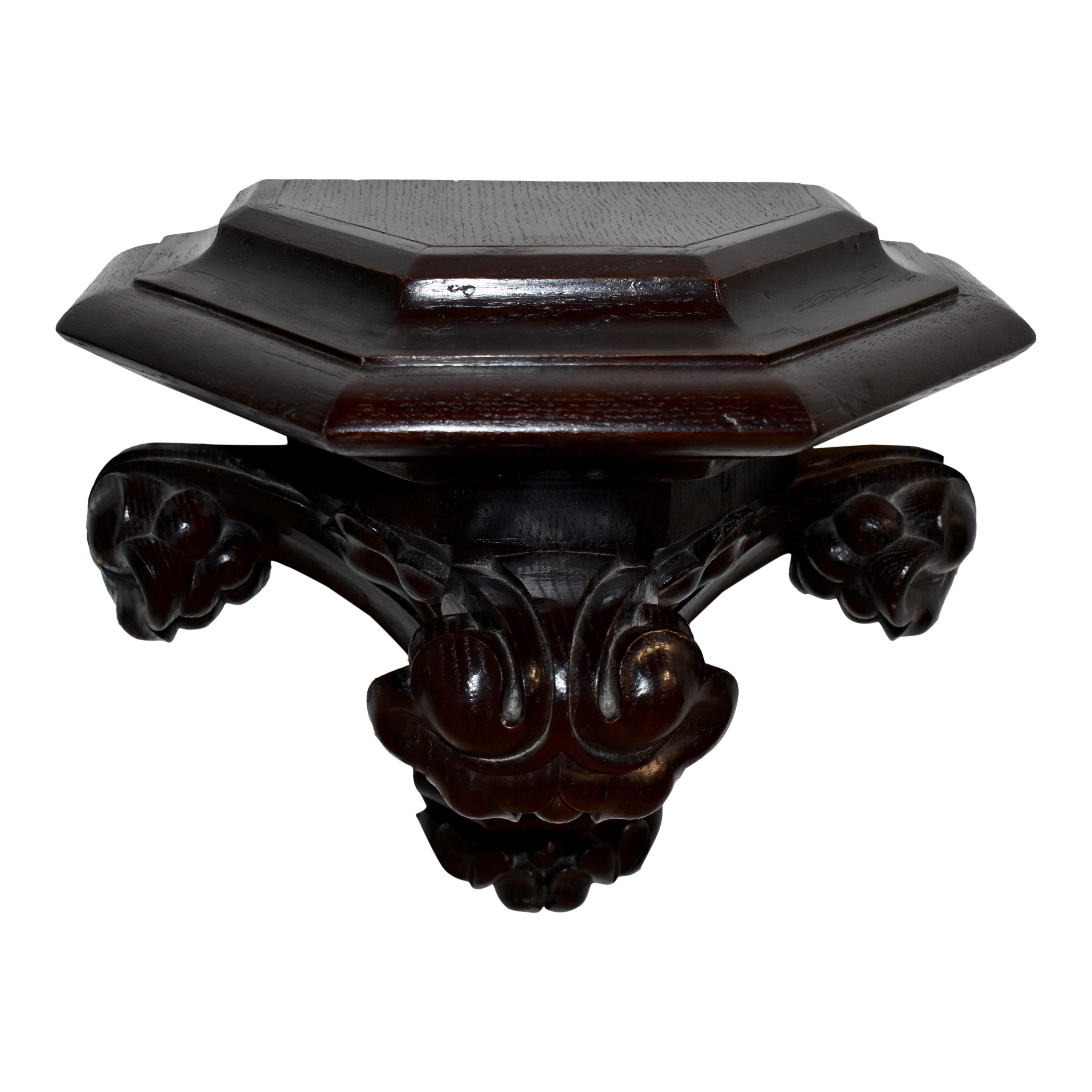 Belgian Pair of Carved Oak Wall Console Bracket Shelves, circa 1890 For Sale