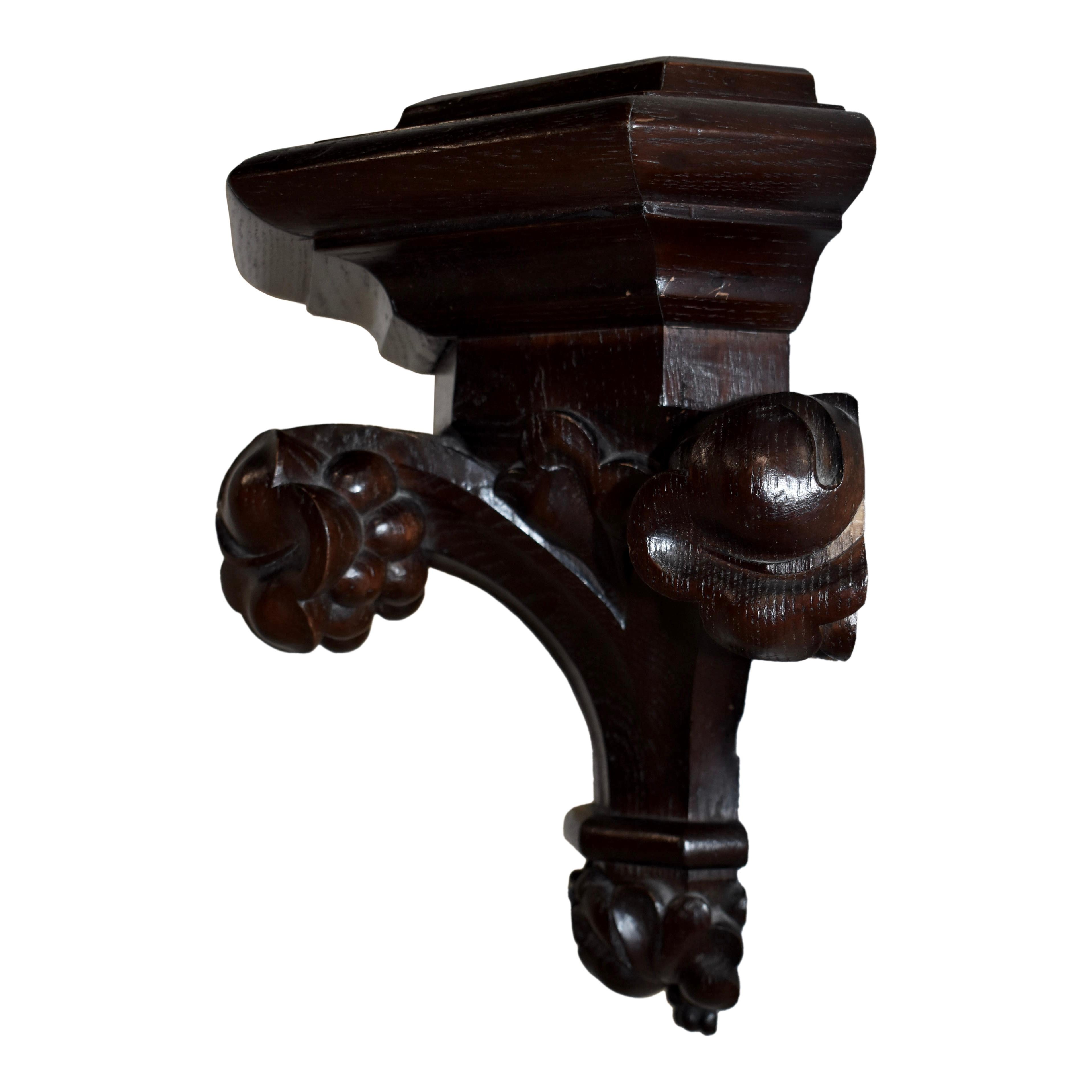 Pair of Carved Oak Wall Console Bracket Shelves, circa 1890 For Sale 2
