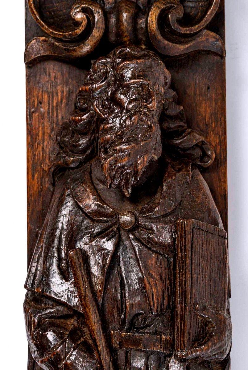 Ein Paar geschnitzte Eichenholztafeln, Saint-Jacques Le Majeur: Periode: 17. Jahrhundert (18. Jahrhundert und früher) im Angebot