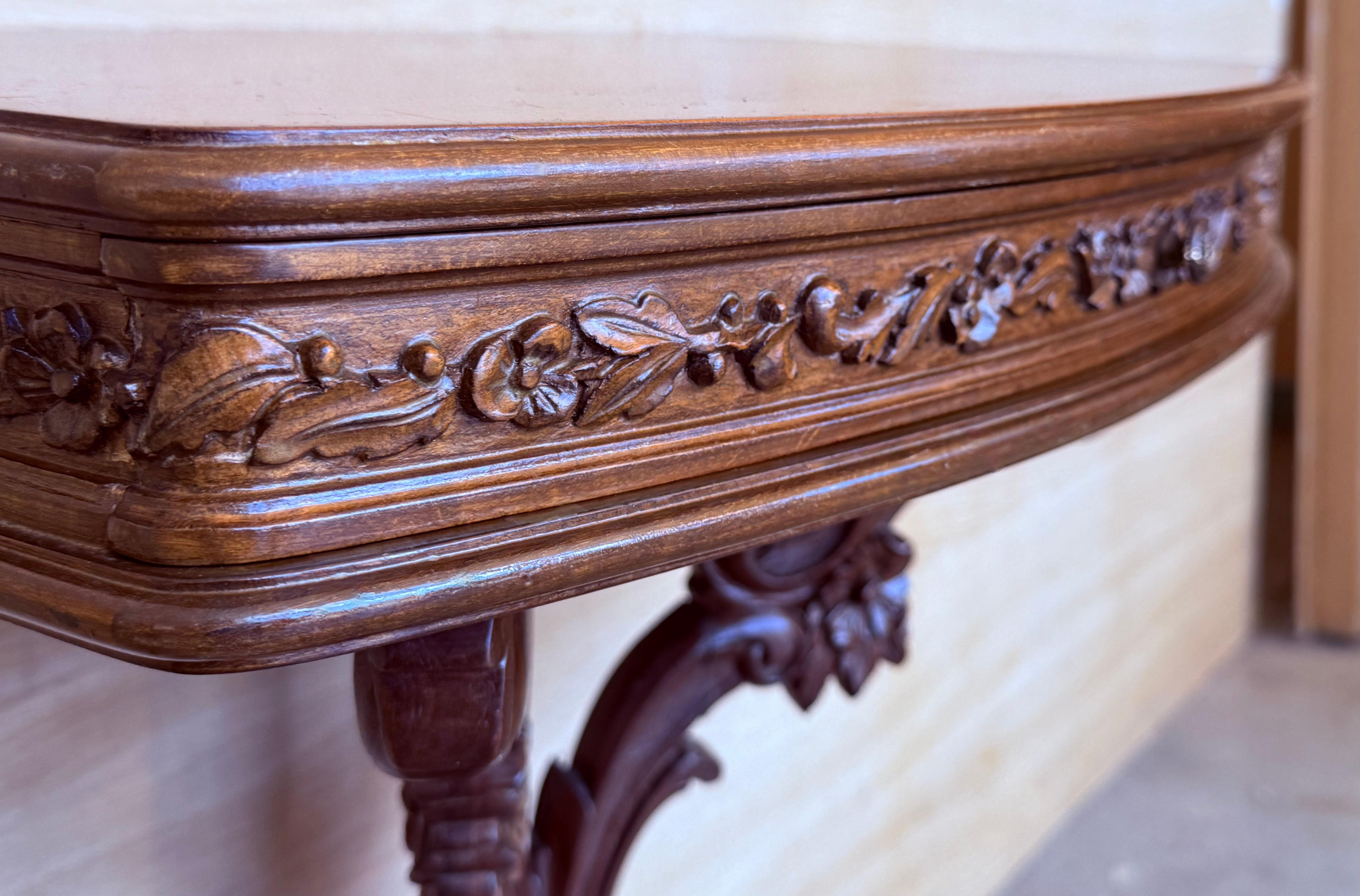 Pair of Carved Pedestal Nightstands with drawer For Sale 4
