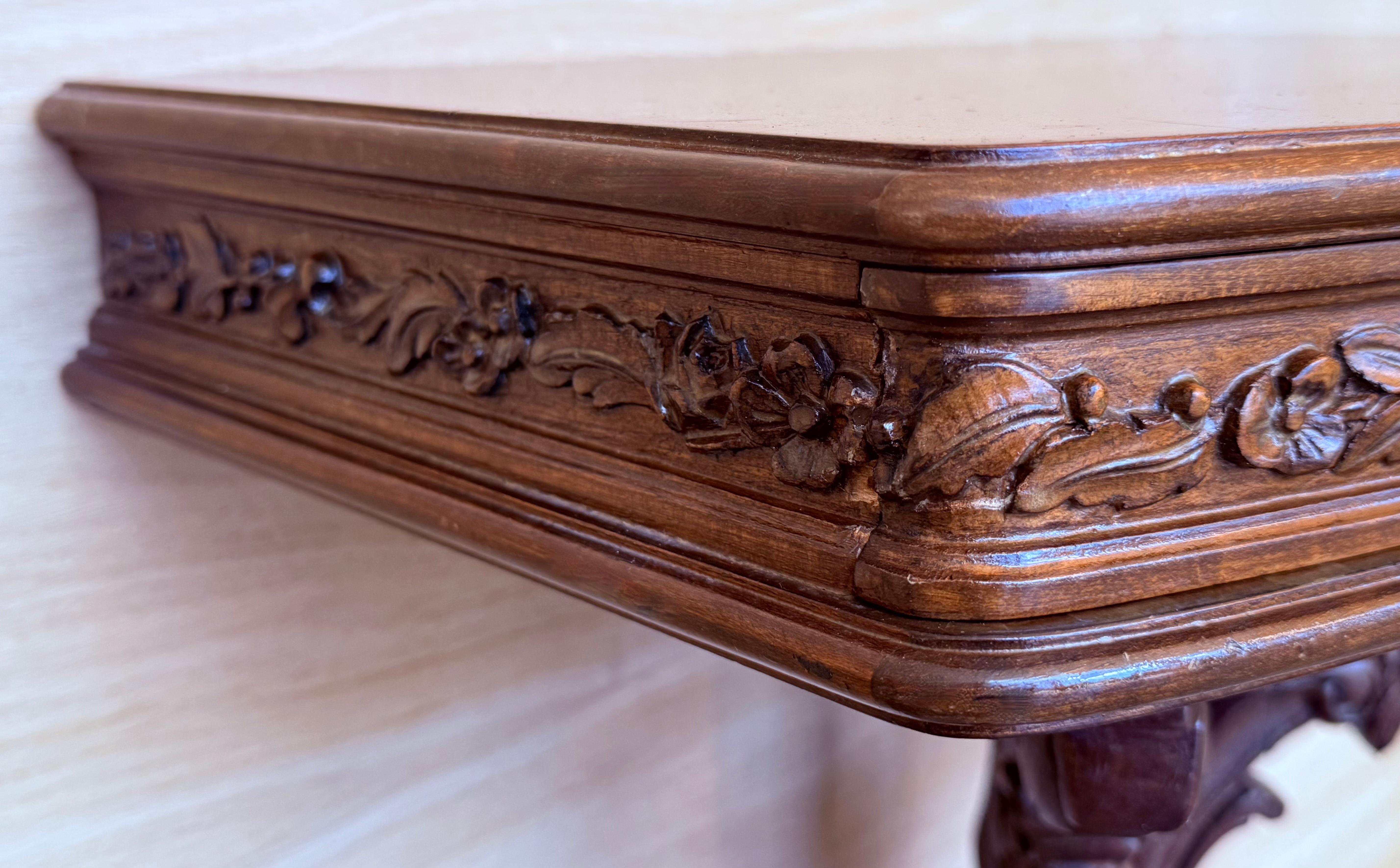 Pair of Carved Pedestal Nightstands with drawer For Sale 3