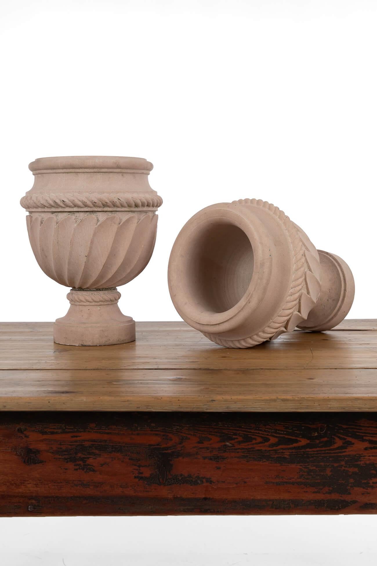 Classical Greek Pair of Carved Pink Stone Urns, 20th Century For Sale