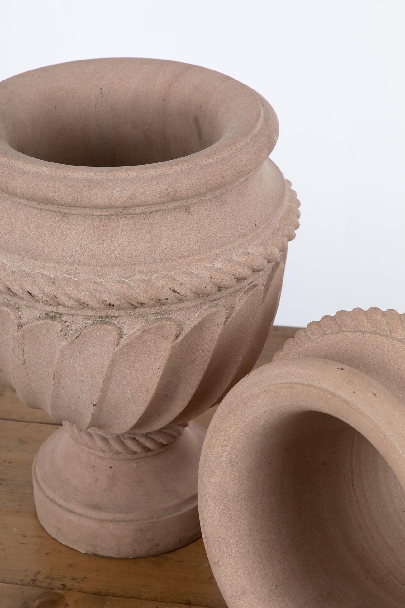 Pair of Carved Pink Stone Urns, 20th Century For Sale 1