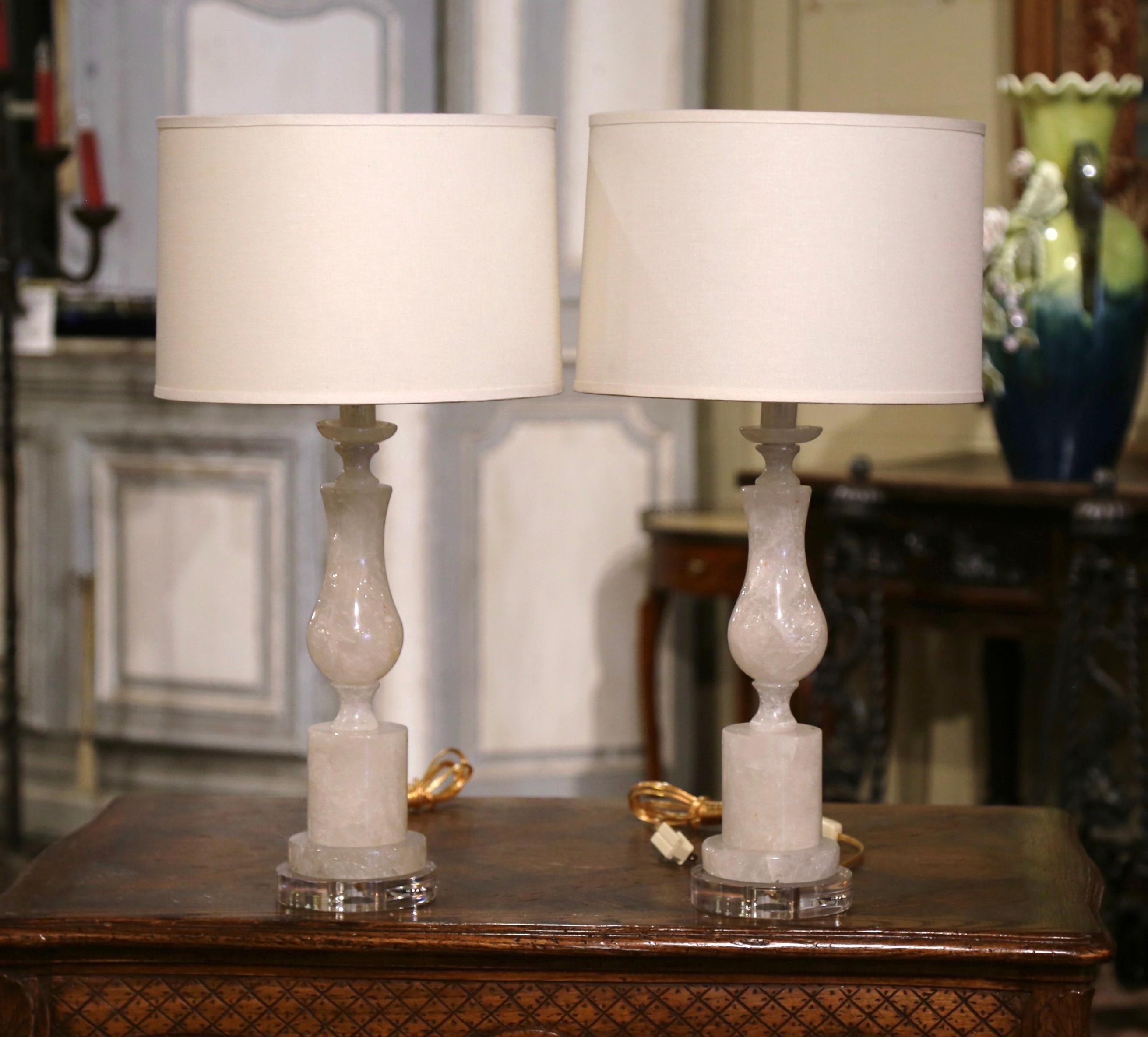 Pair of Carved Rock Crystal Table Lamps on Acrylic Bases  In Excellent Condition For Sale In Dallas, TX