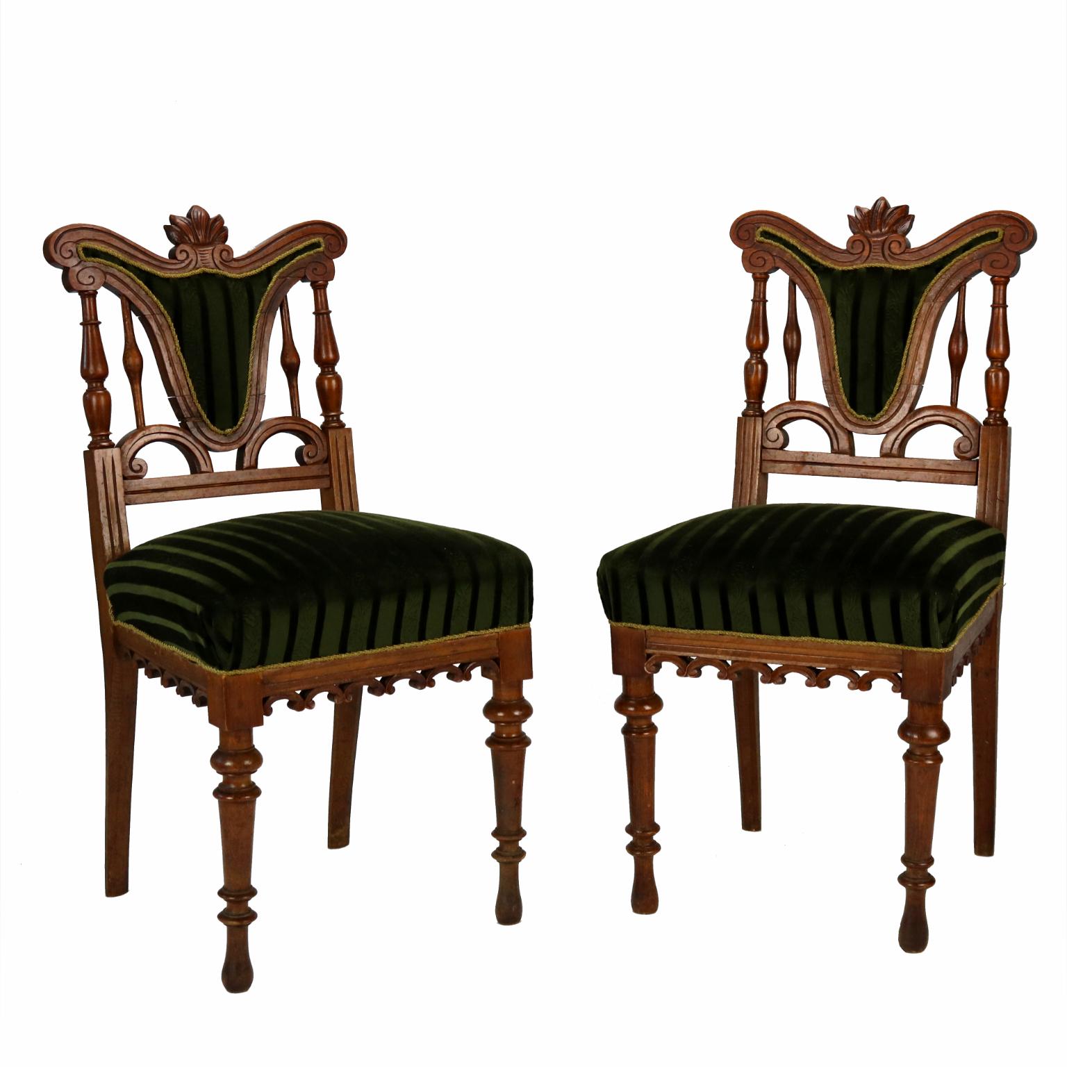 19th Century, Pair of Carved Wooden Swan Chairs For Sale at 1stDibs