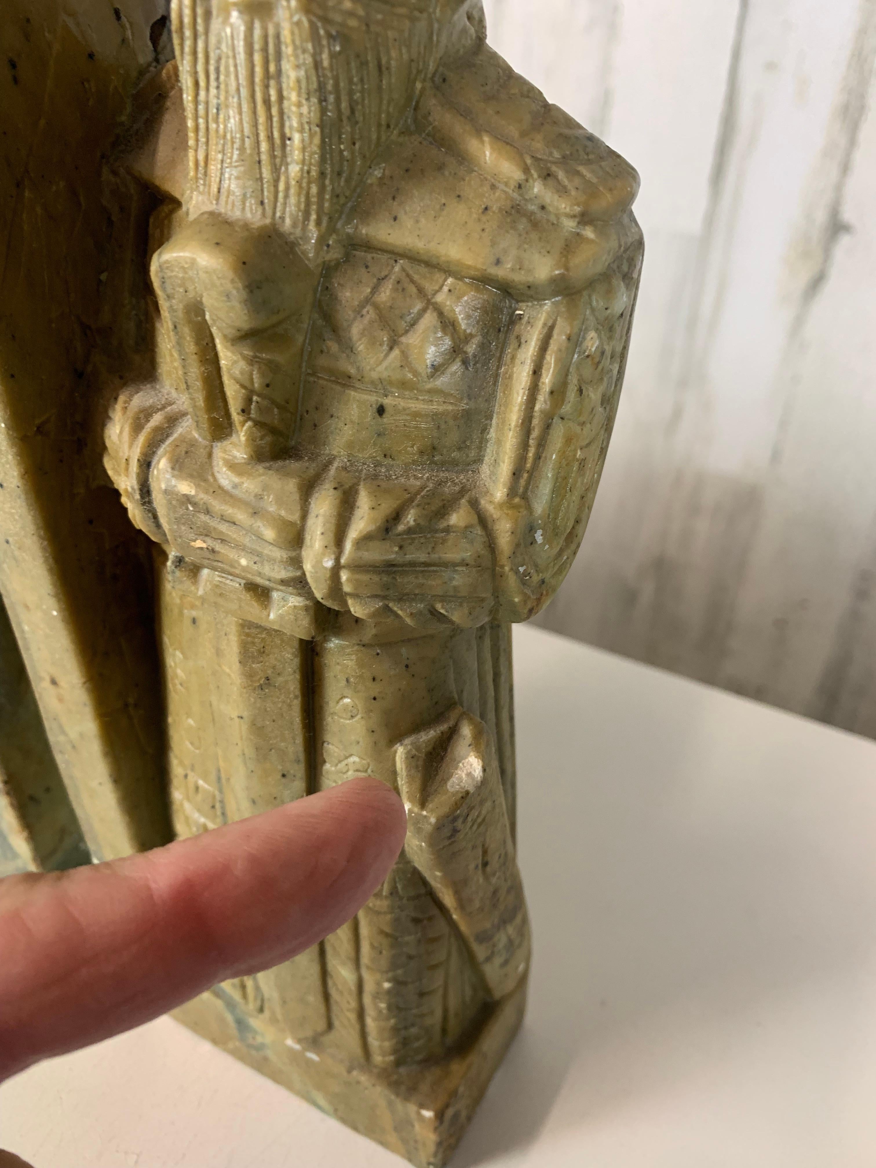Coppia di fermalibri in pietra ollare scolpita Scholar- Warrior in vendita 5