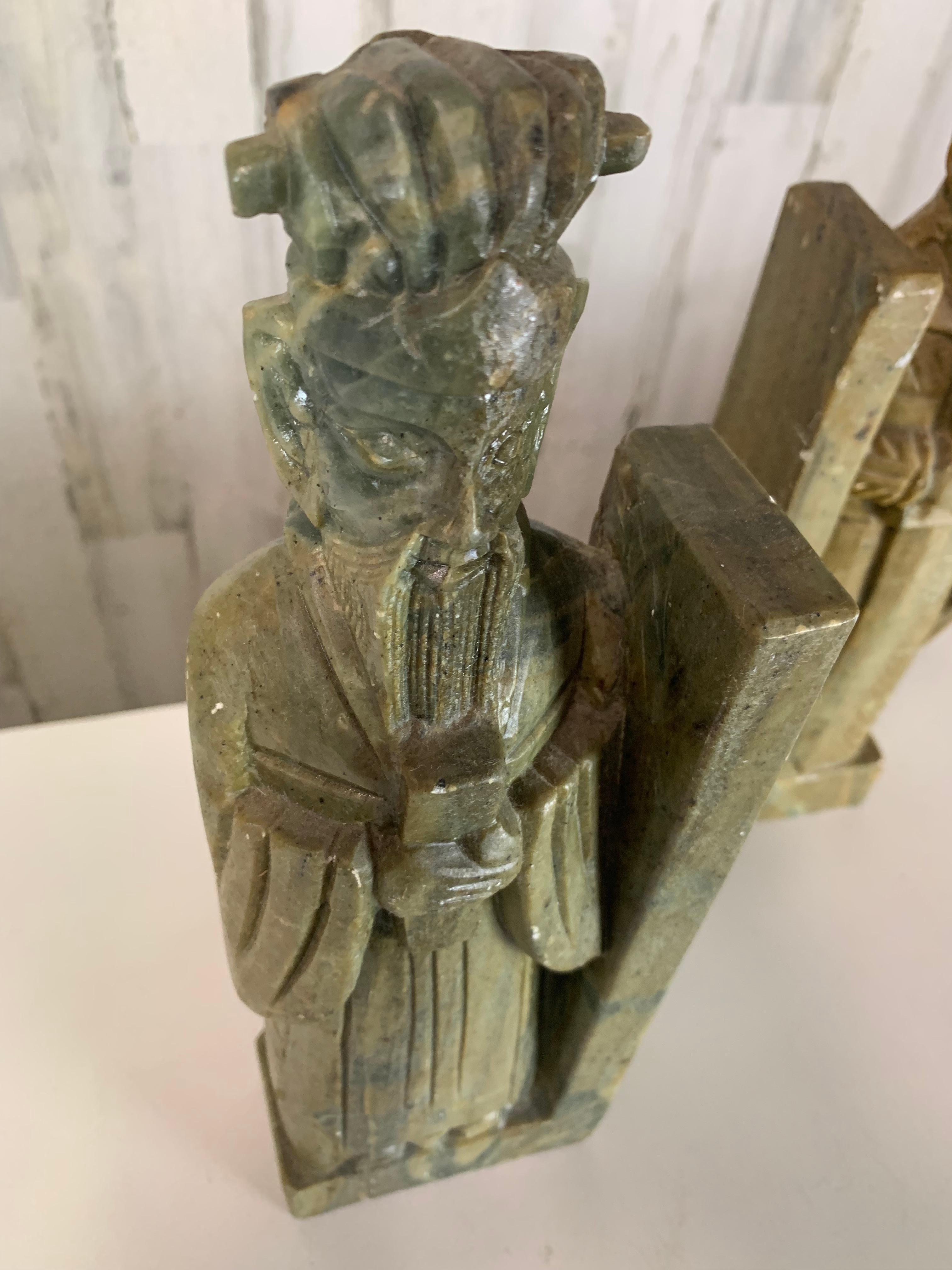 Coppia di fermalibri in pietra ollare scolpita Scholar- Warrior in vendita 10