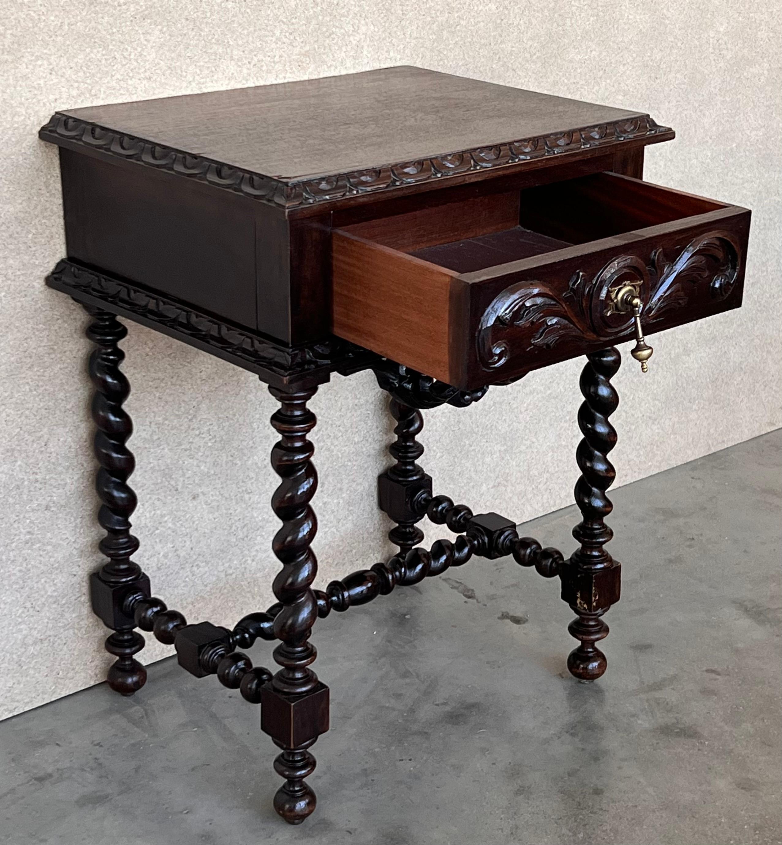 Walnut Pair of Carved Spanish Nightstands with Solomonic Columns and Drawer in Black For Sale