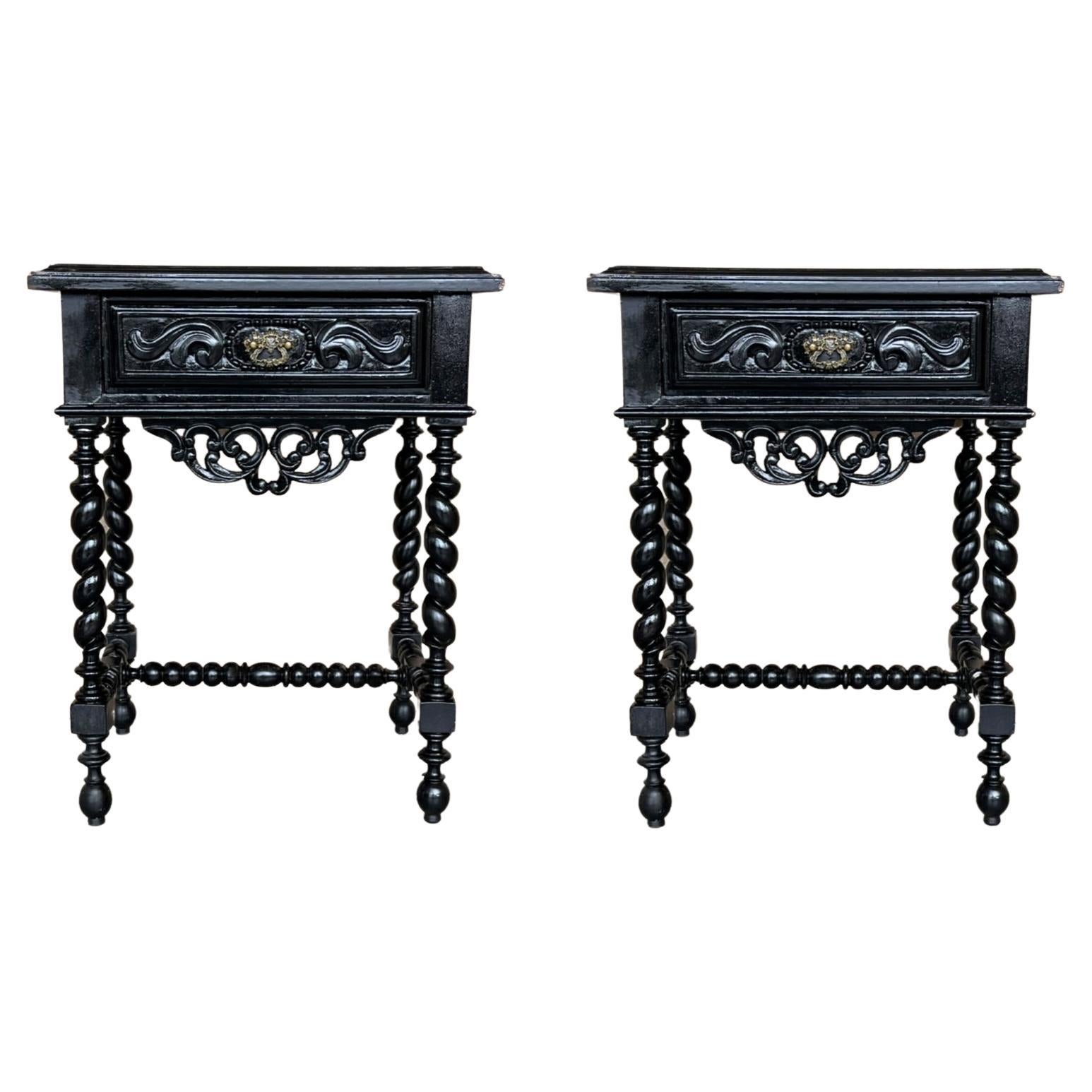 Pair of Carved Spanish Nightstands with Solomonic Columns and Drawer in Black For Sale