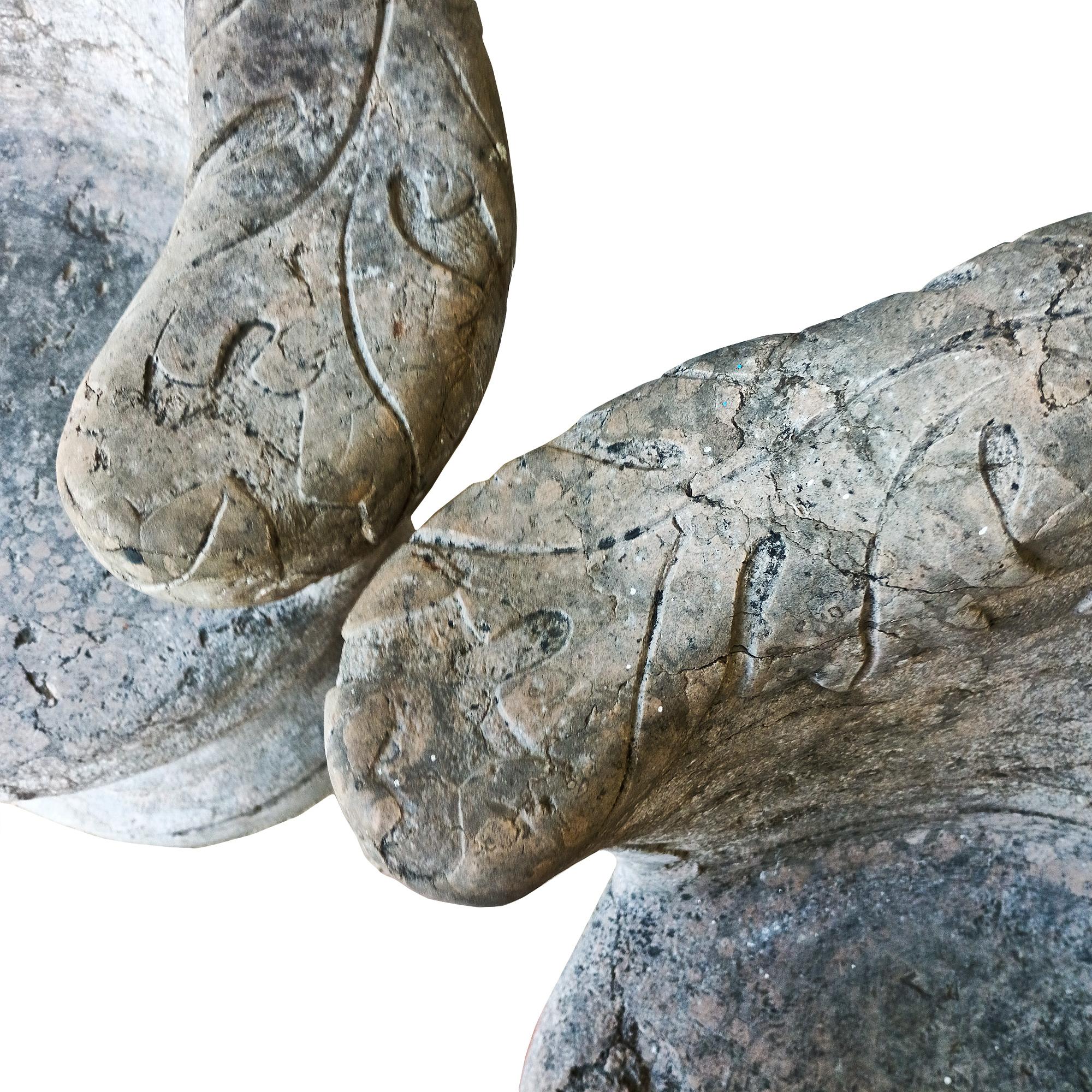Paire de fauteuils en pierre sculptée - Espagne 1880-1900 Bon état - En vente à Girona, Girona