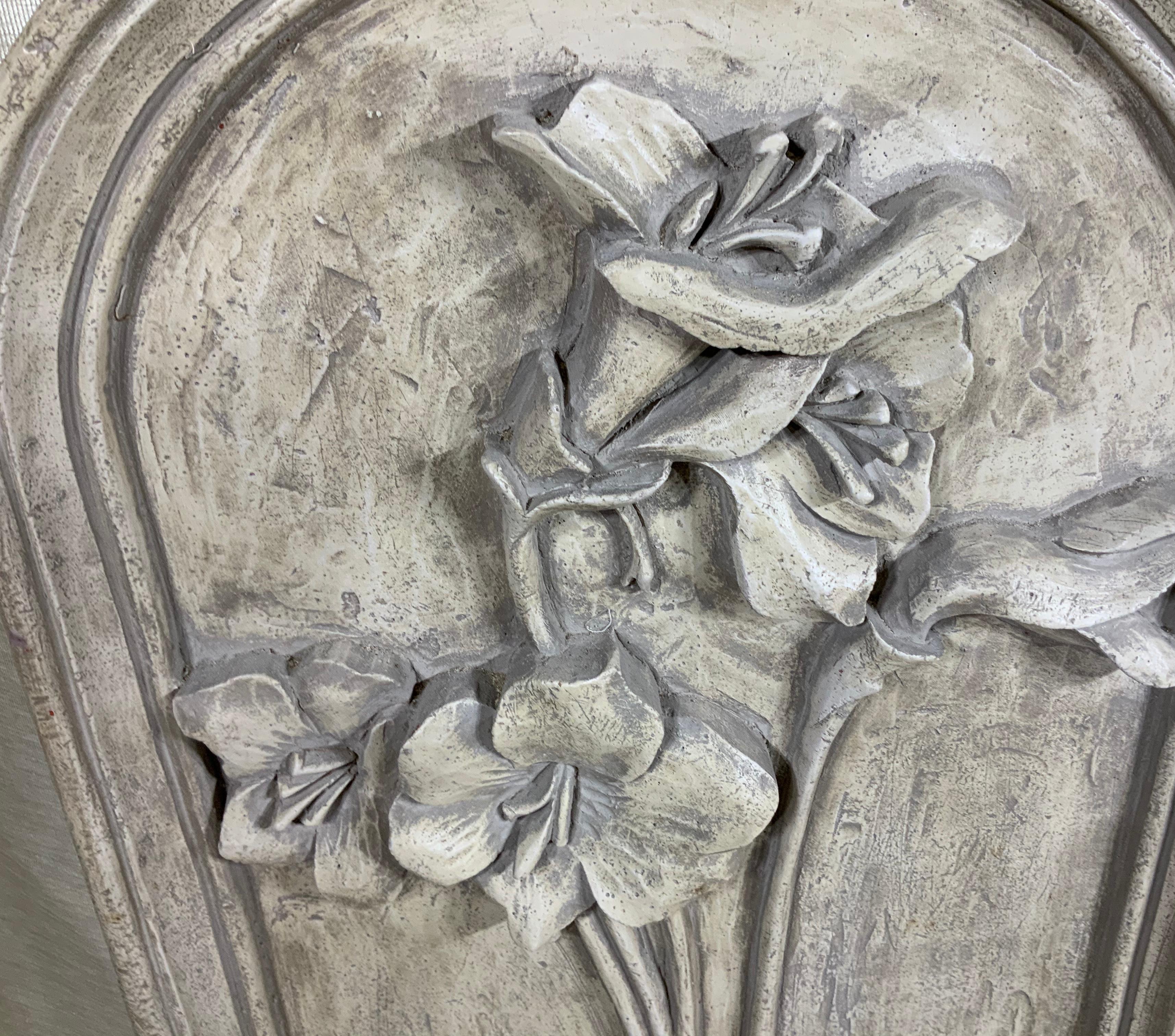 Pareja de colgantes de pared tallados en venta 4