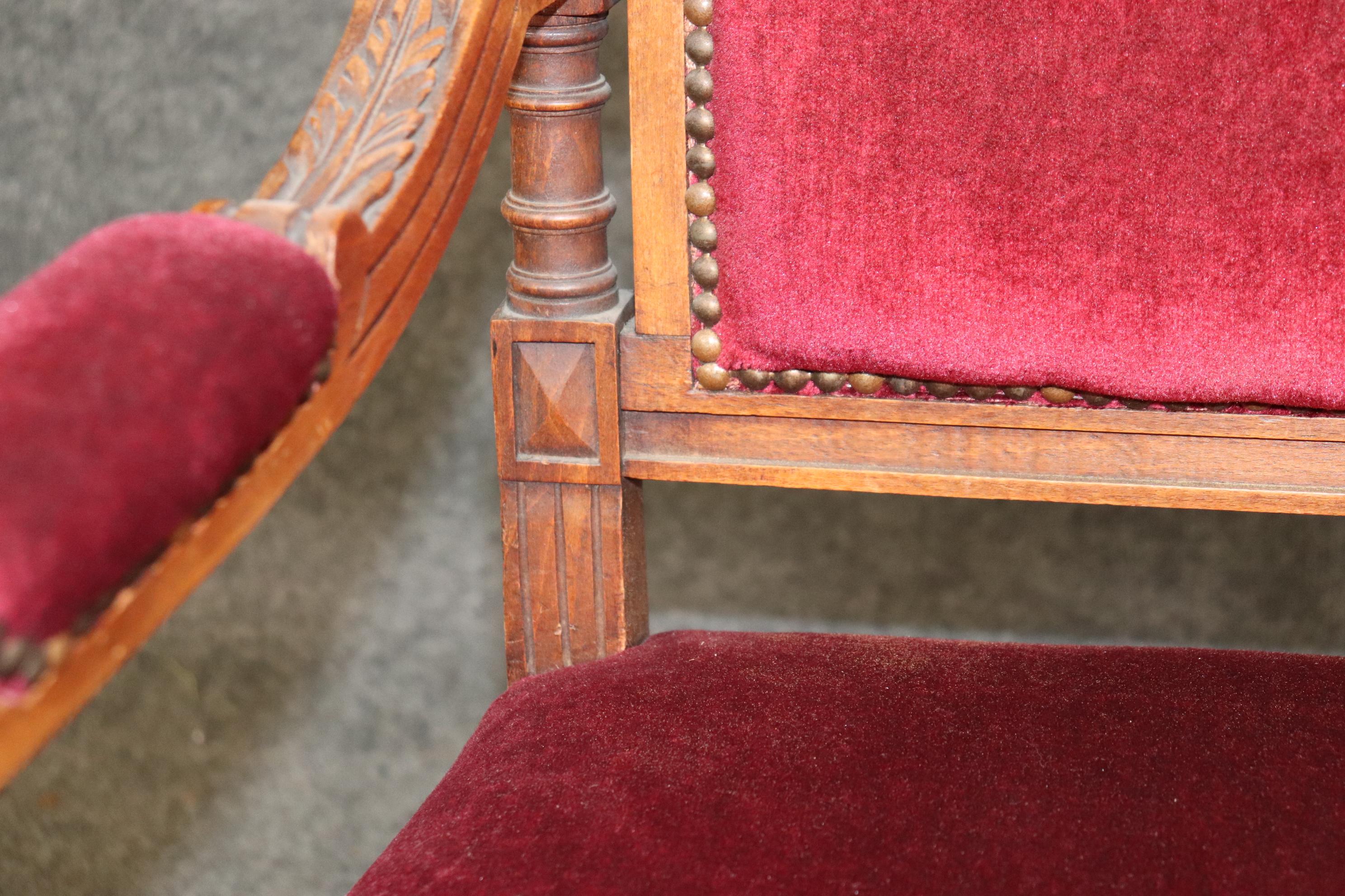 Pair of Carved Walnut Burgundy Velvet Louis XVI Fauteuil Armchairs, circa 1920 For Sale 10