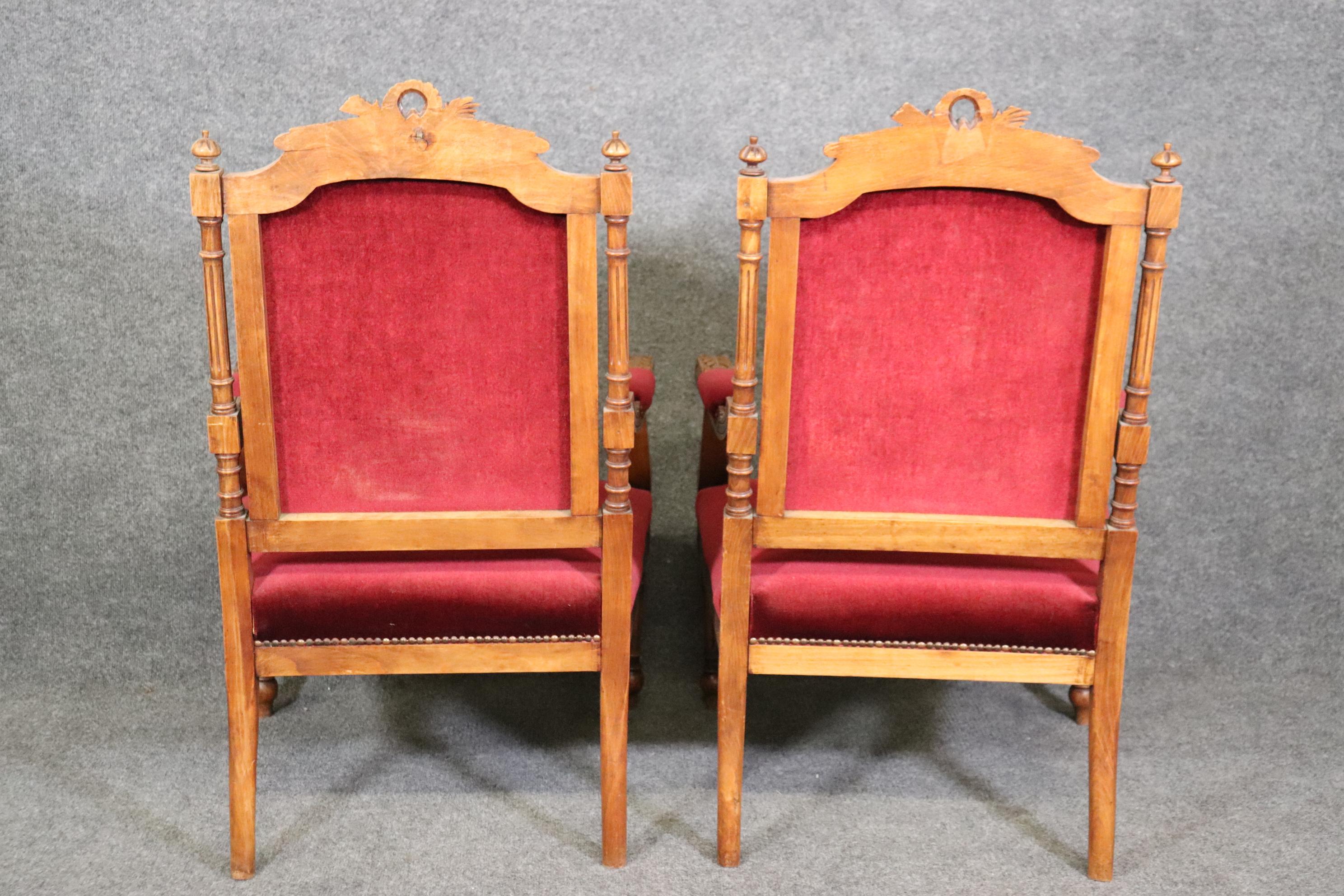 Pair of Carved Walnut Burgundy Velvet Louis XVI Fauteuil Armchairs, circa 1920 For Sale 2