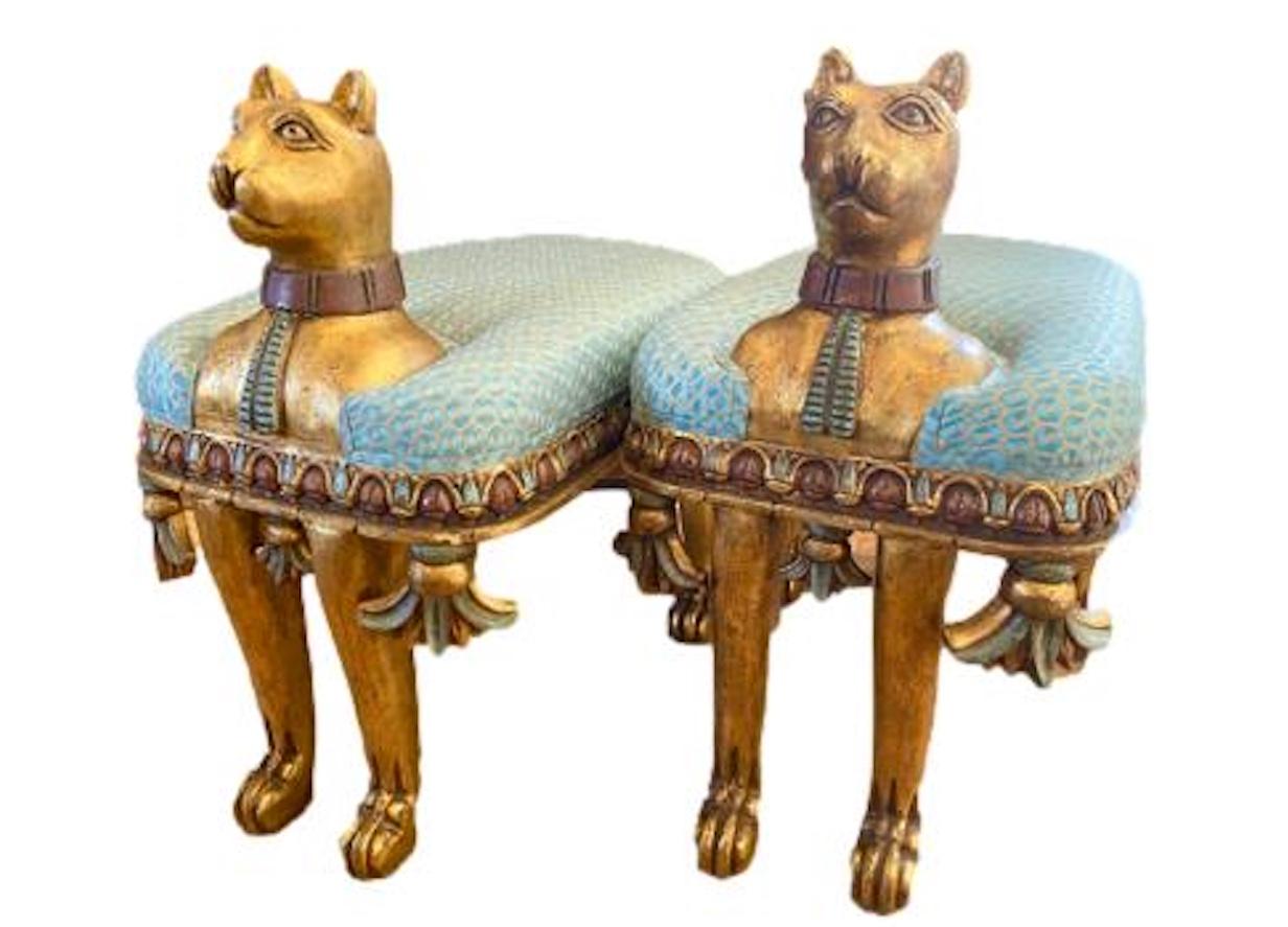 Paar geschnitzte, ägyptische Revival-Katzenbänke aus Holz im Angebot 7