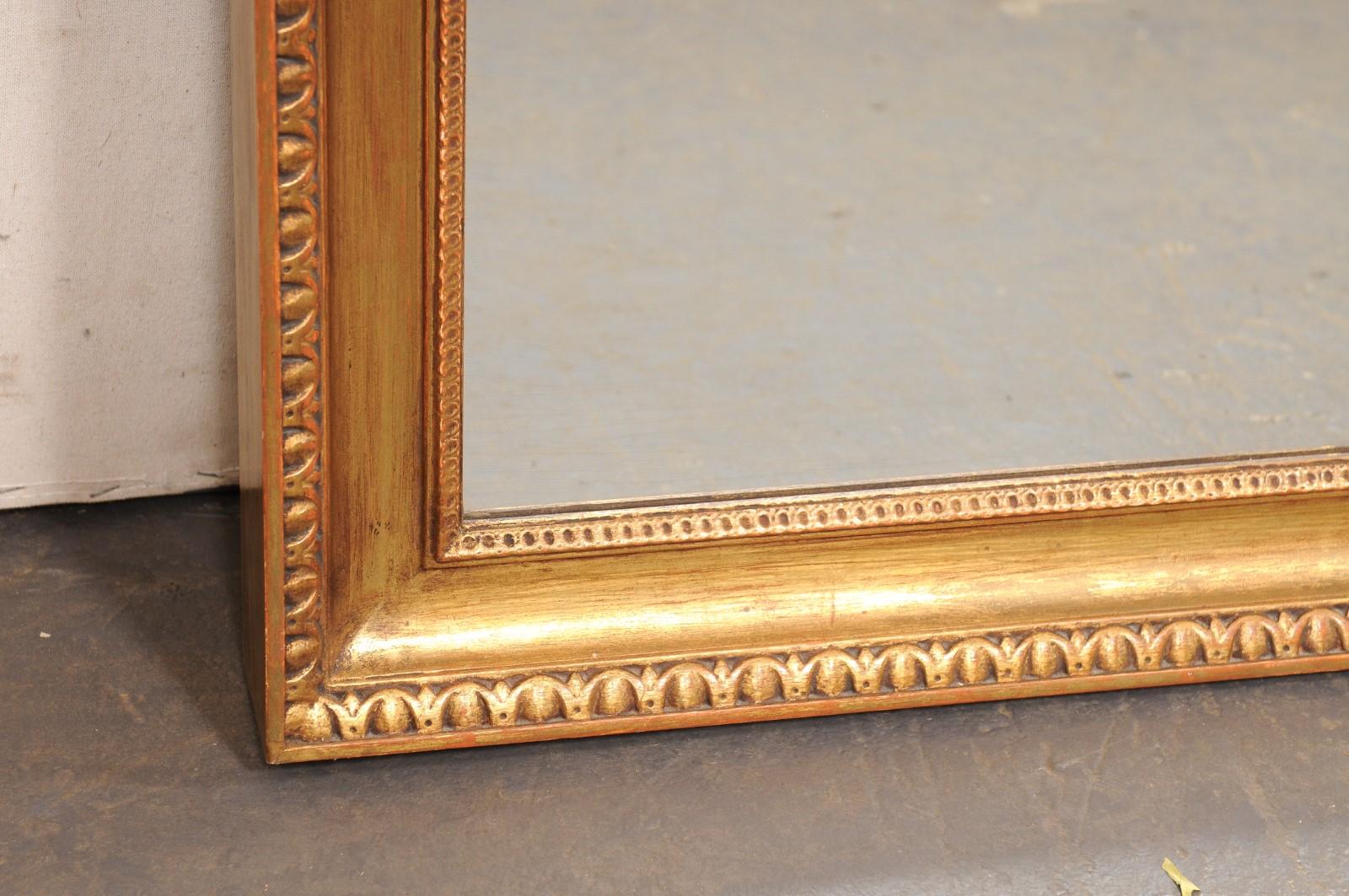 Pair of Carved-Wood Mirrors, Gold Frame w/Egg-and-Dart & Lamb's Tongue Trim In Good Condition For Sale In Atlanta, GA