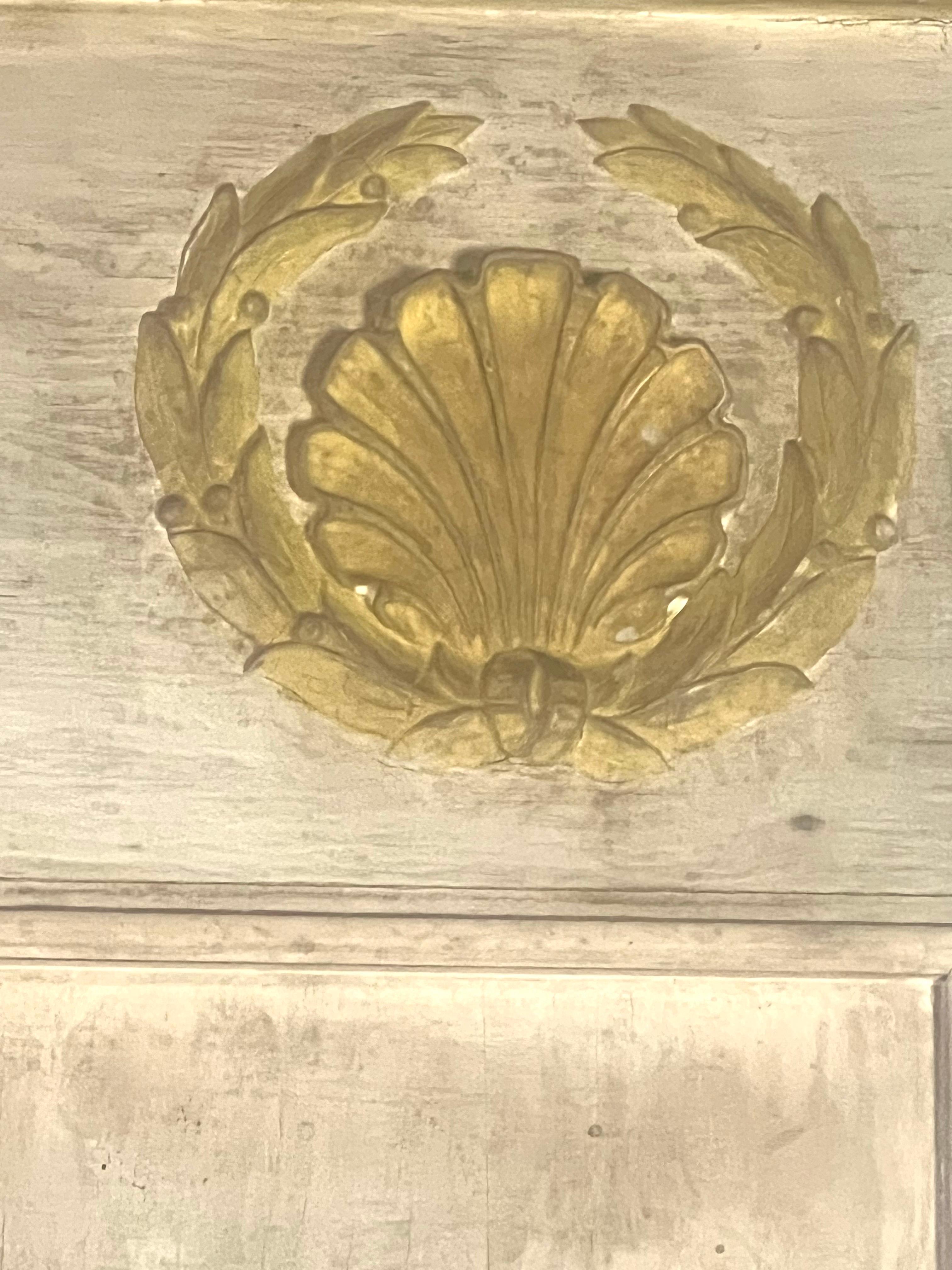 Specchio Coppia di specchi Trumeau in legno intagliato e dipinto C.C. 1930 in vendita