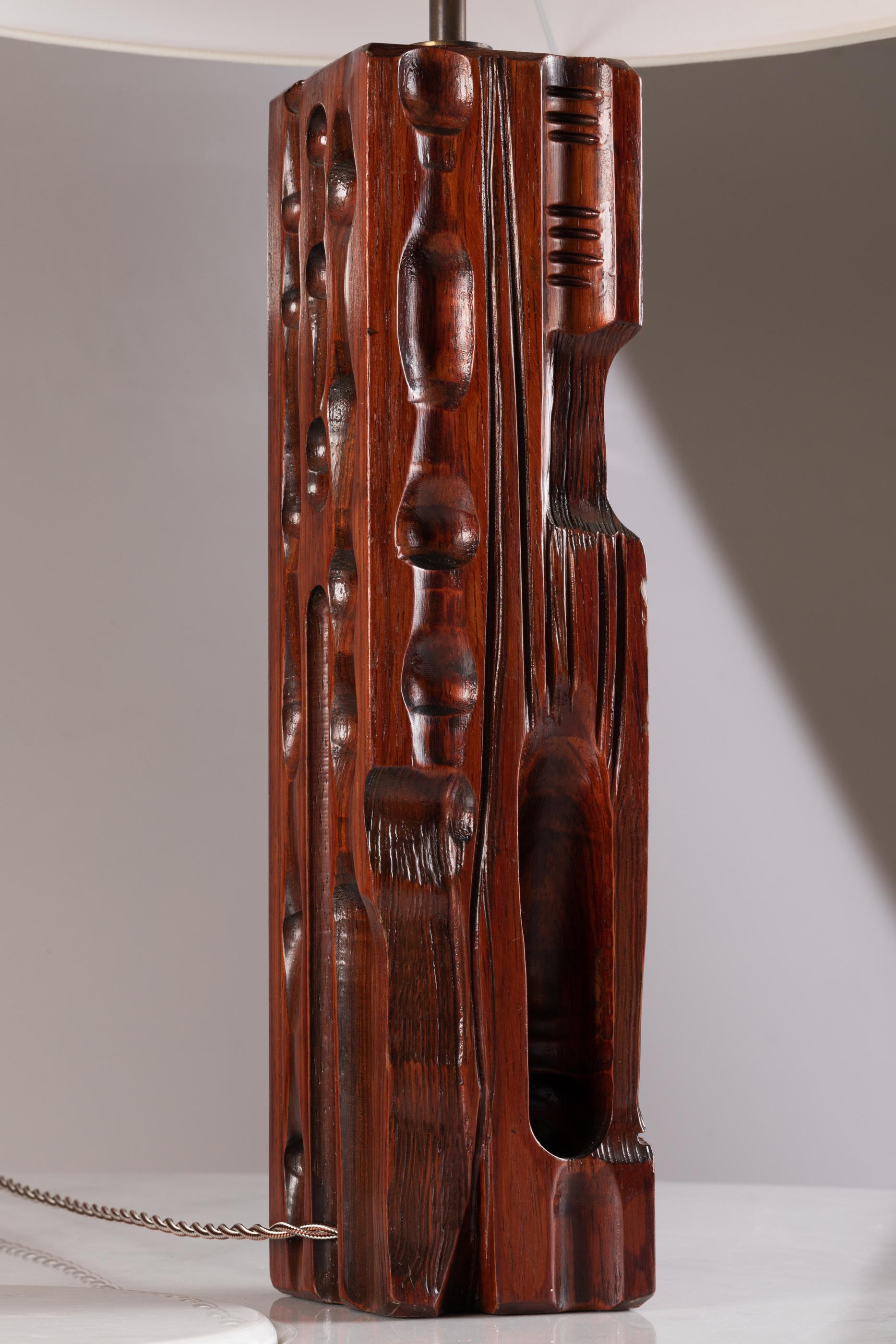 Italian Pair of Carved Wood Table Lamps by Gianni Pinna For Sale