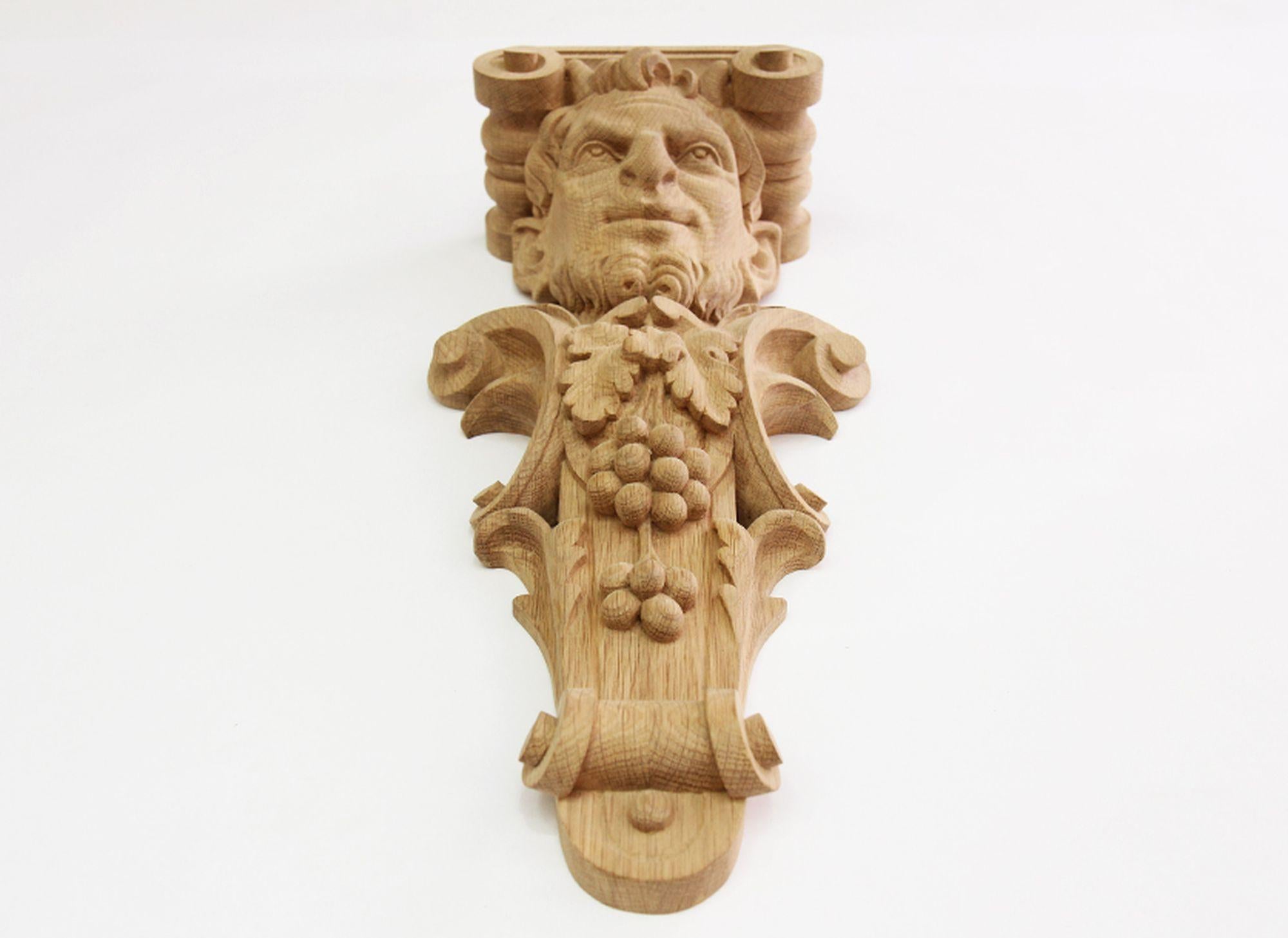 Pair of Carved Wooden Corbels with the head of Bacchus In New Condition For Sale In St Petersburg, St Petersburg