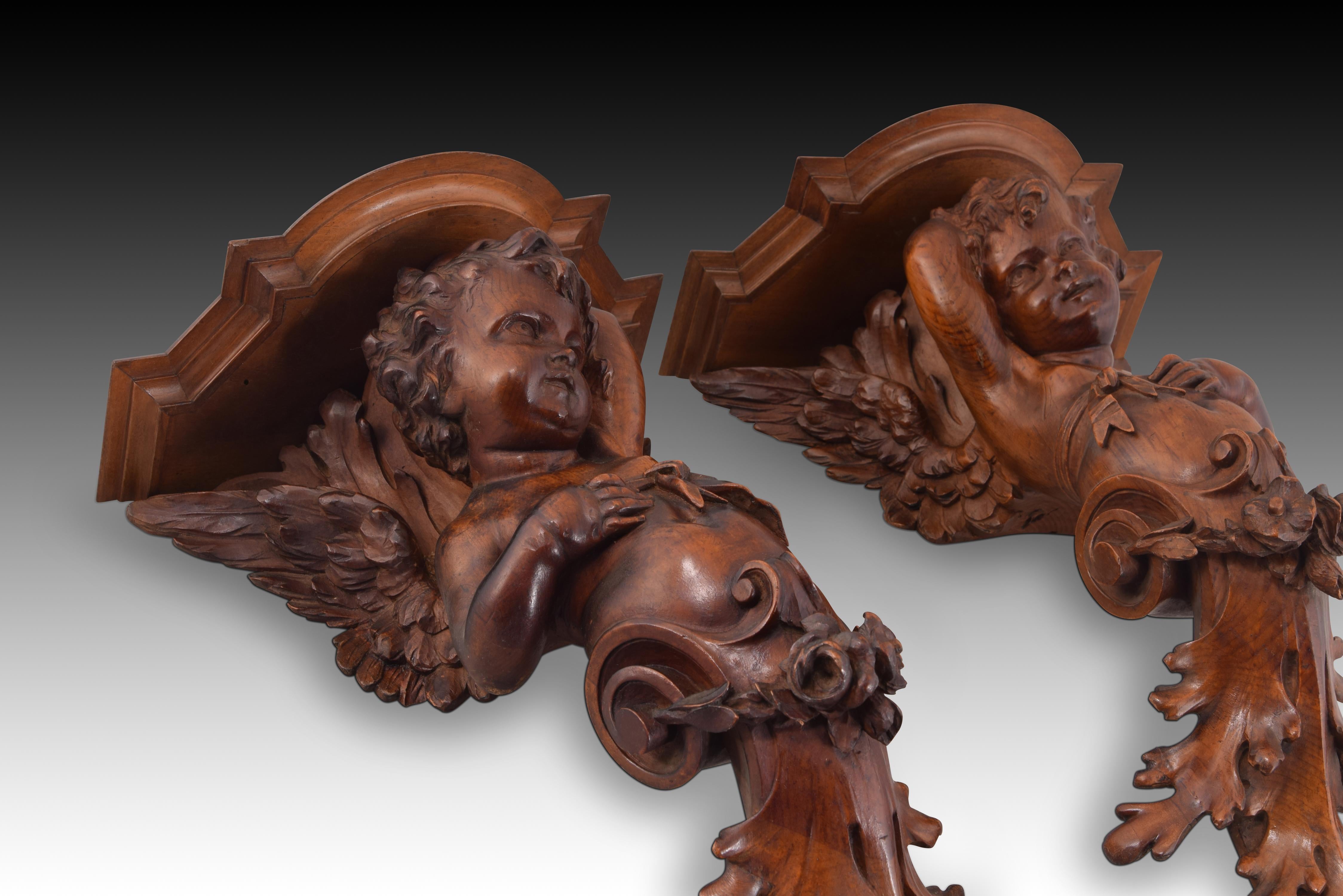 Pair of carved wooden corbels. Venice, 19th century.  For Sale 4