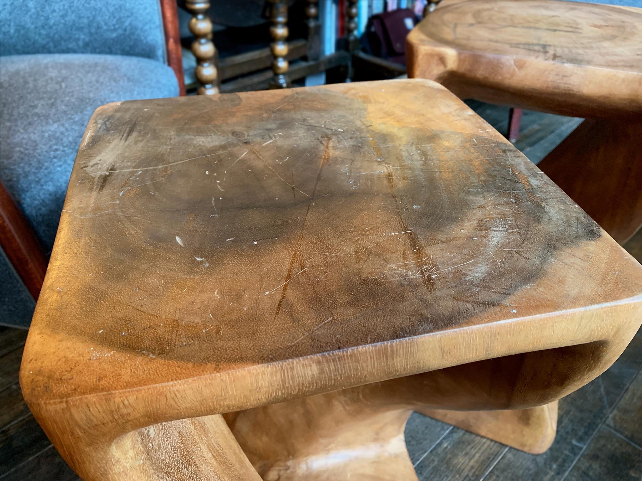 Pair of Carved Wooden Pedestals en vente 2