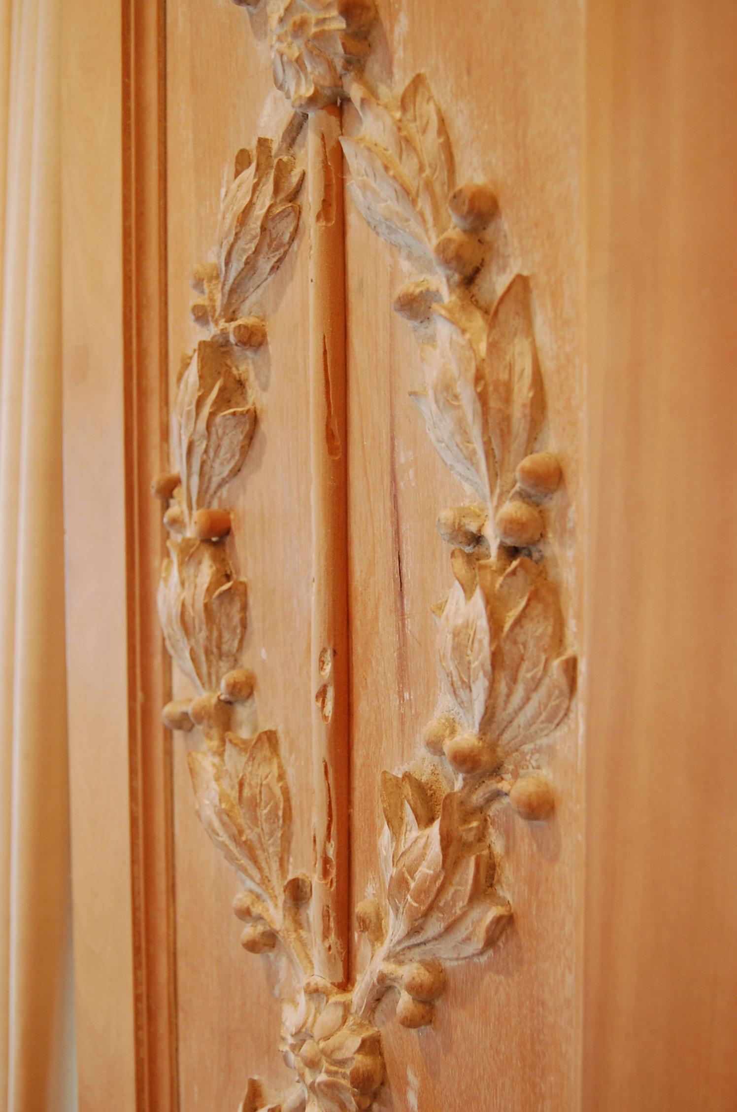 Carved Wooden Pilasters Featuring Classic Urns with Intertwining Branches, Pair For Sale 13