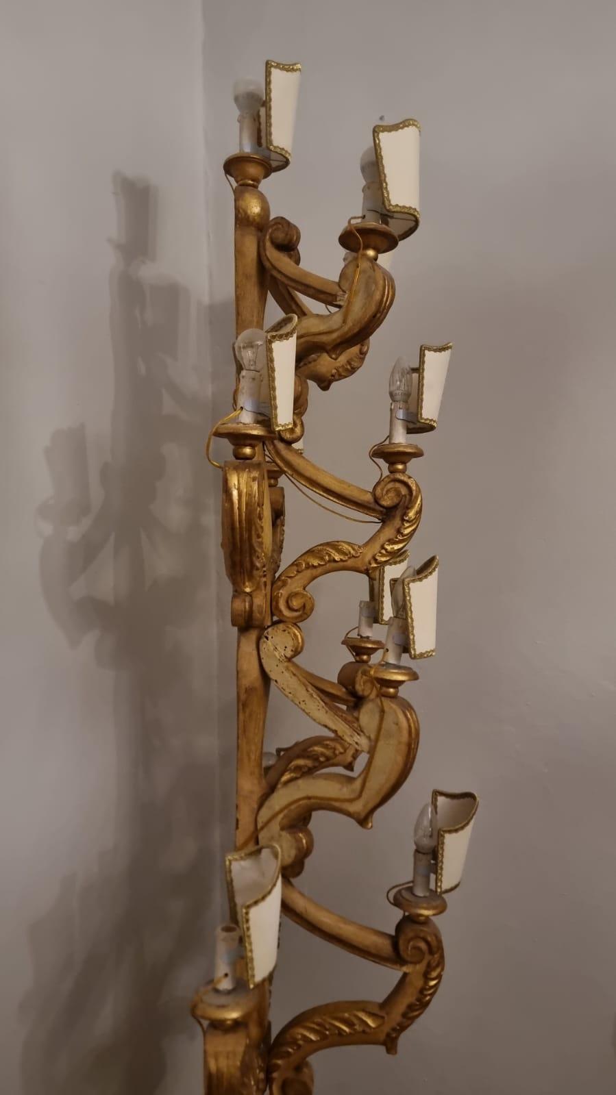 Pair Of Carved Wooden Torch Holders In Good Condition For Sale In Firenze, IT