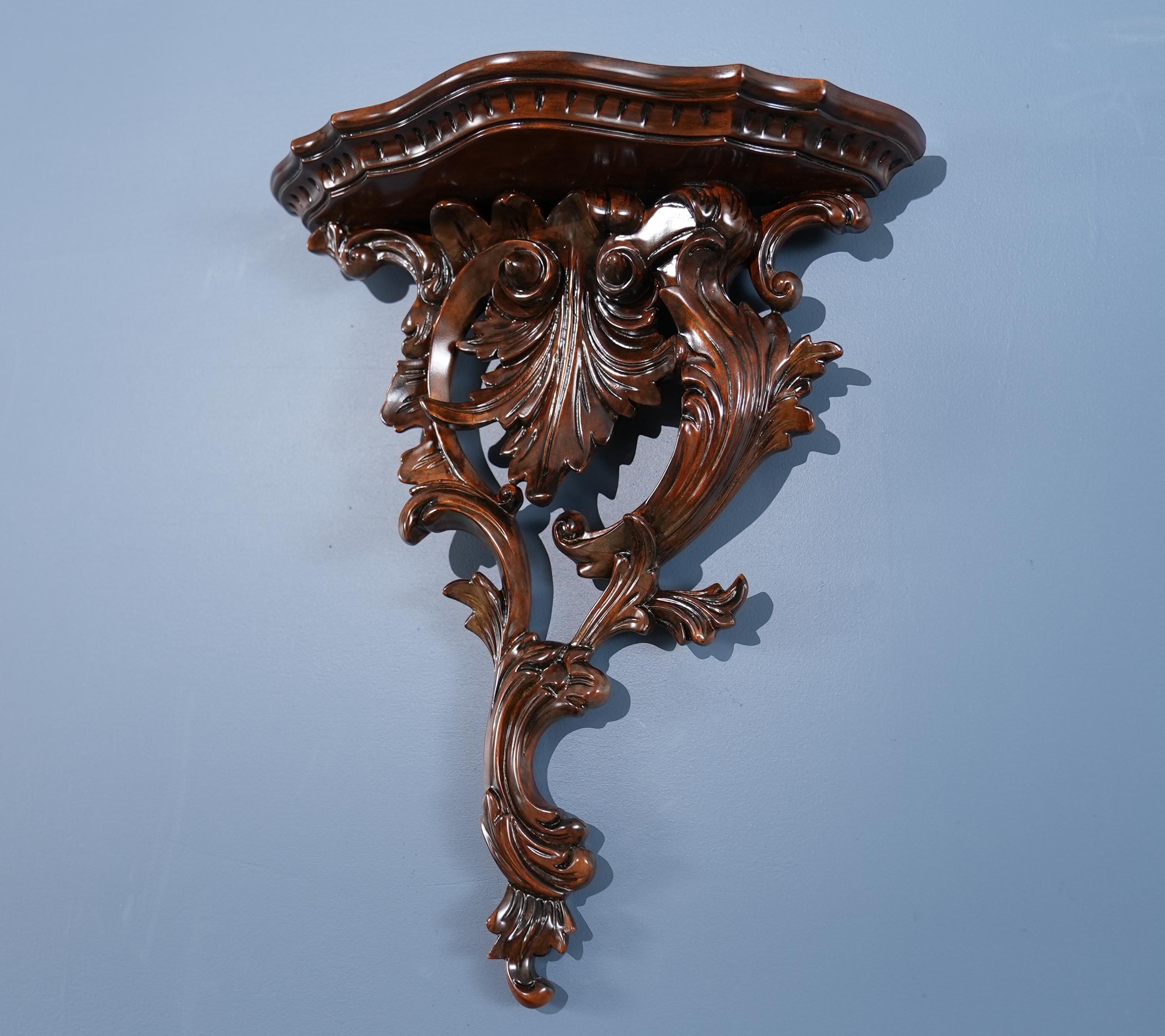 Pair of Carved Wooden Wall Sconces For Sale 5