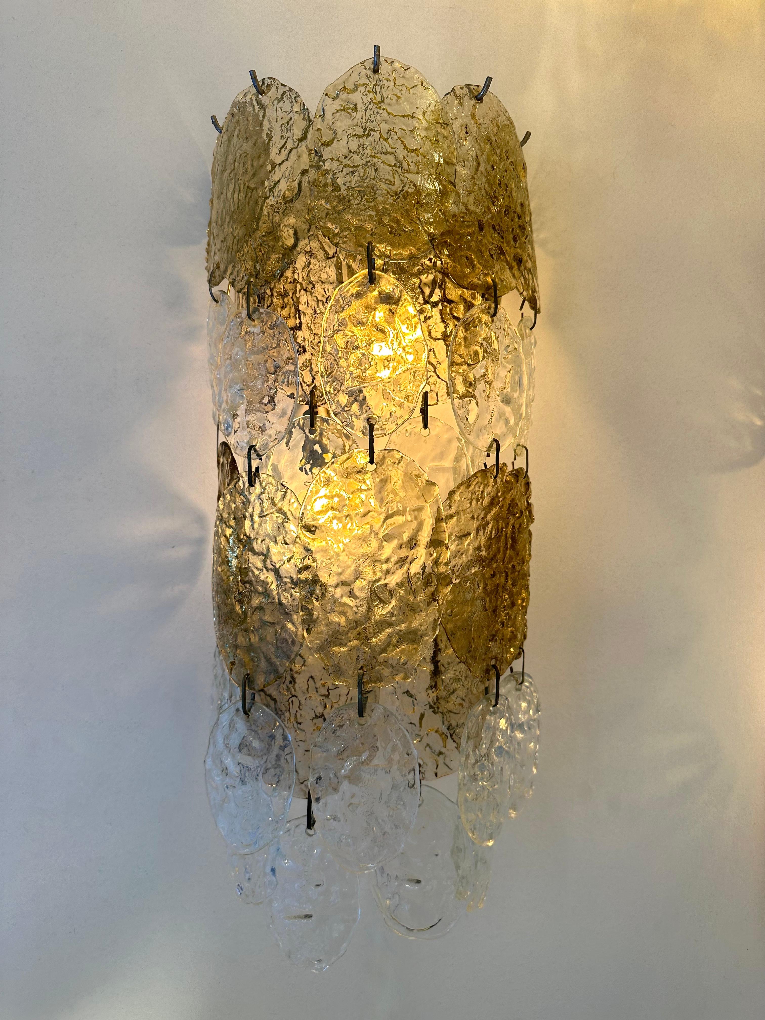 Mid-Century Modern Space Age Hollywood Regency Cascade Torcello wall lights lamps sconces in Murano glass and metal structure by the manufacture Vistosi, design attributed to Gino Vistosi. Famous manufacture like Venini, Veronese, La Murrina, Aldo