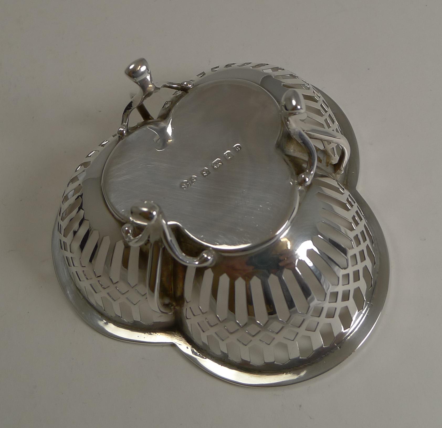 British Pair of Cased English Sterling Silver Baskets, 1910