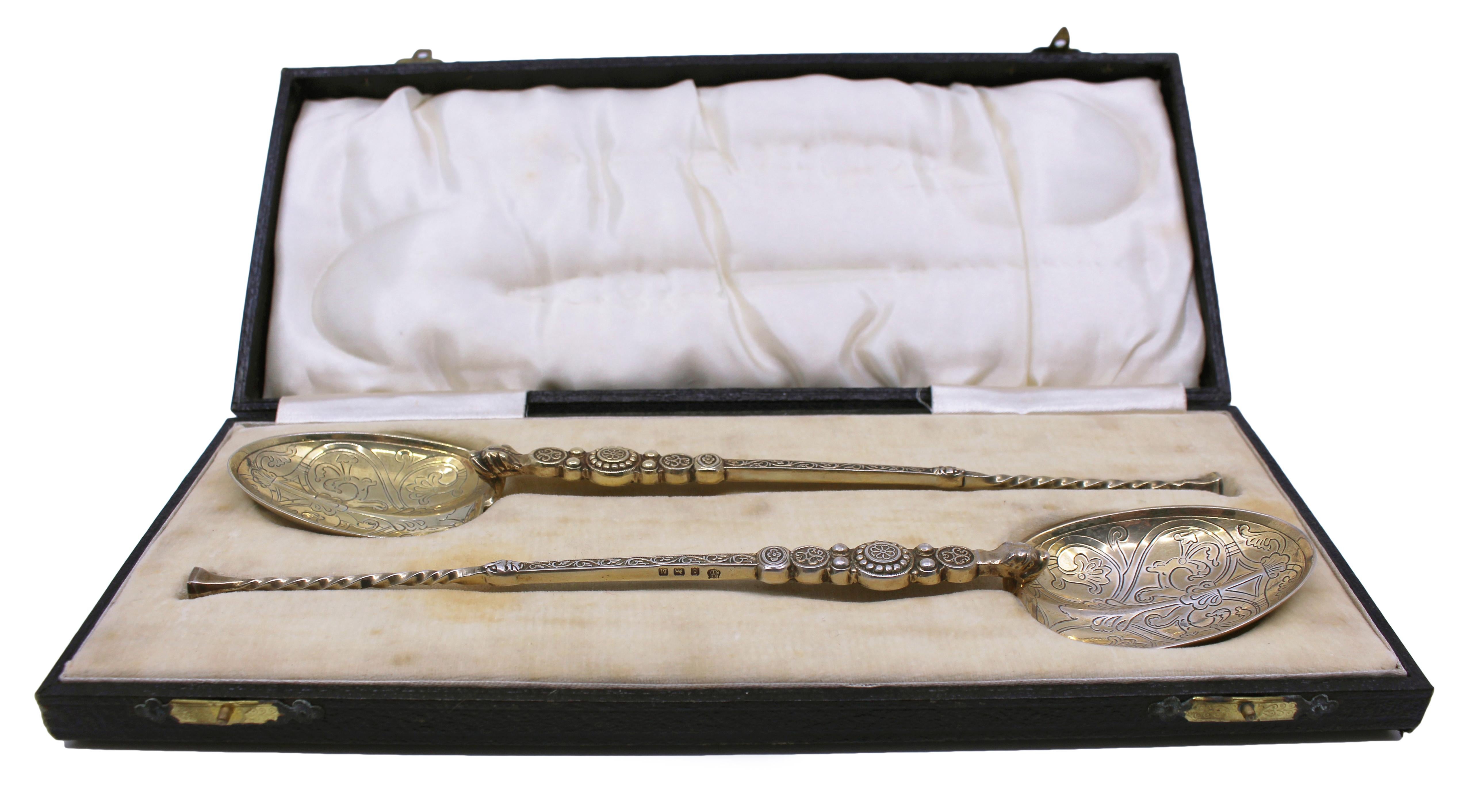 Pair of cased silver gilt anointing spoons Birmingham 1936


Period Early 20th c., English, dated 1936

Manufacturer Barker Brothers Silver Ltd, Birmingham

Composition silver gilt, fully hallmarked

Measures: Length 25.5 cm / 10