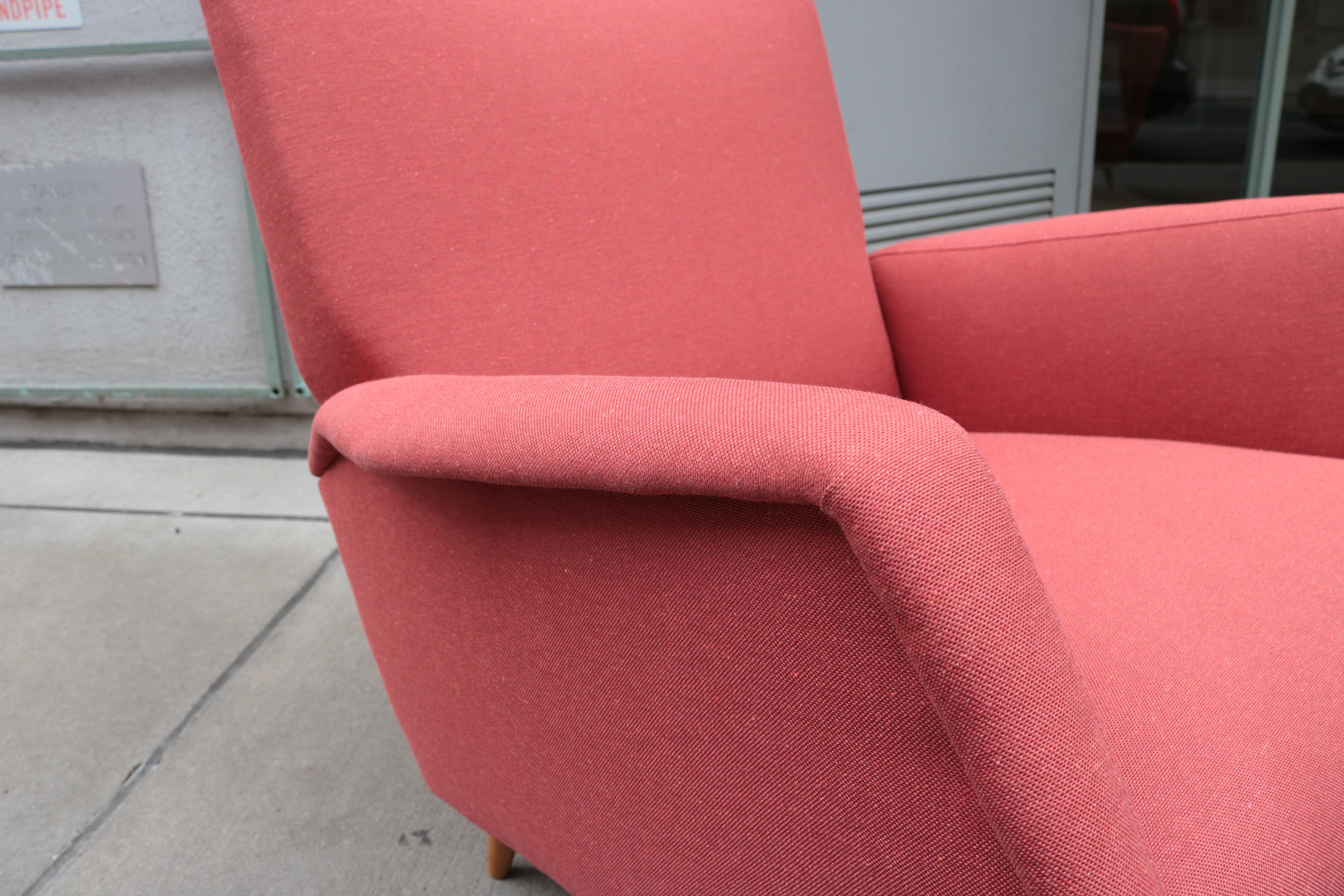 Mid-20th Century Pair of Cassina Armchairs Designed by Gio Ponti For Sale
